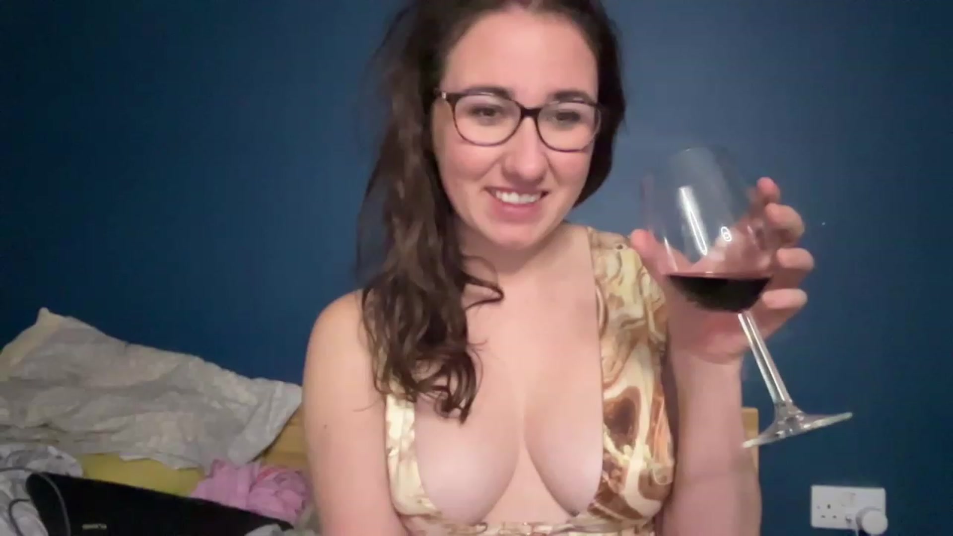 Gallery image thumbnail from MissChar95's myfreecams stream on, 11/16/2022, 21:10 image 5 of 20