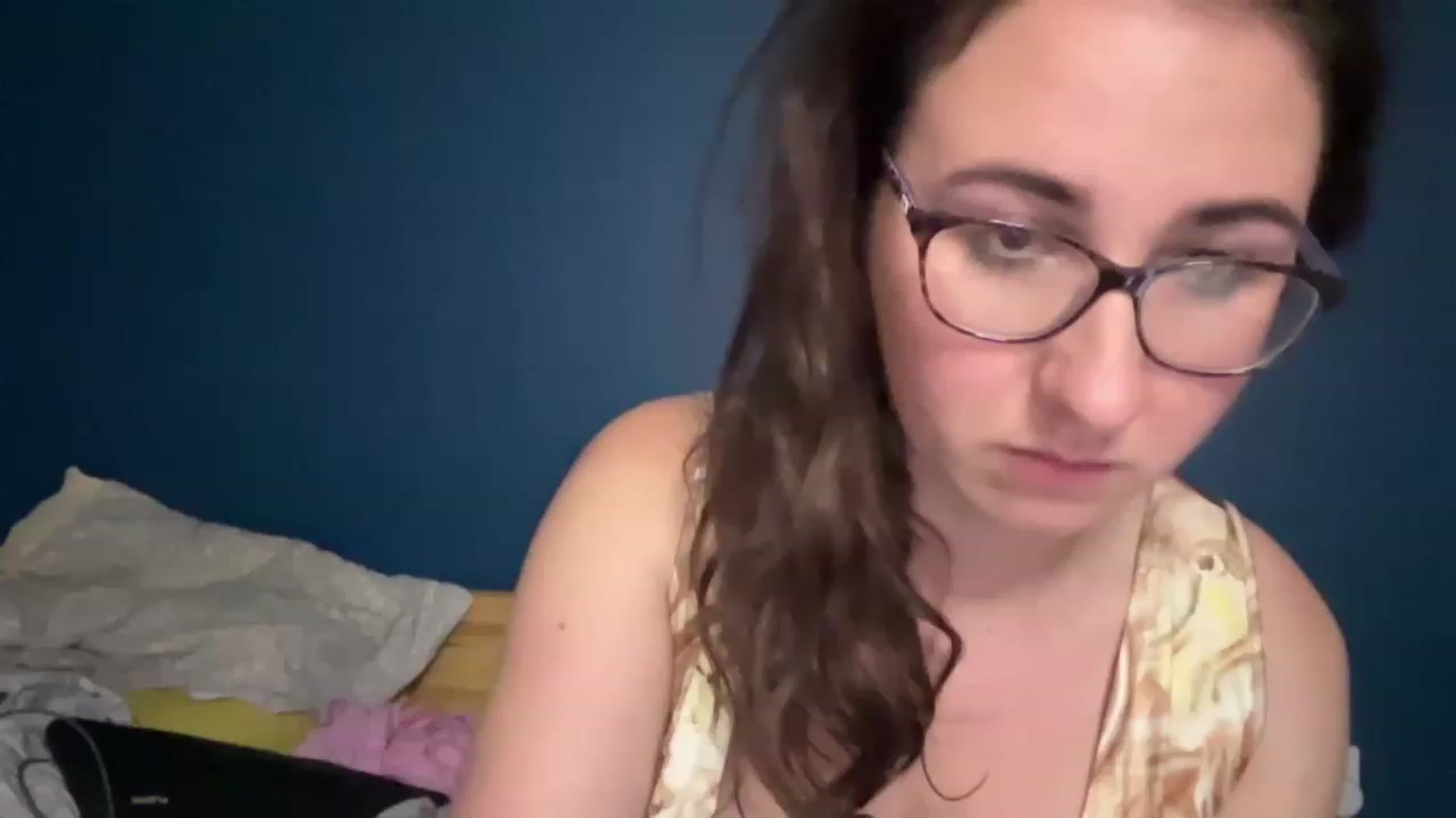 Gallery image thumbnail from MissChar95's myfreecams stream on, 11/16/2022, 21:10 image 3 of 20