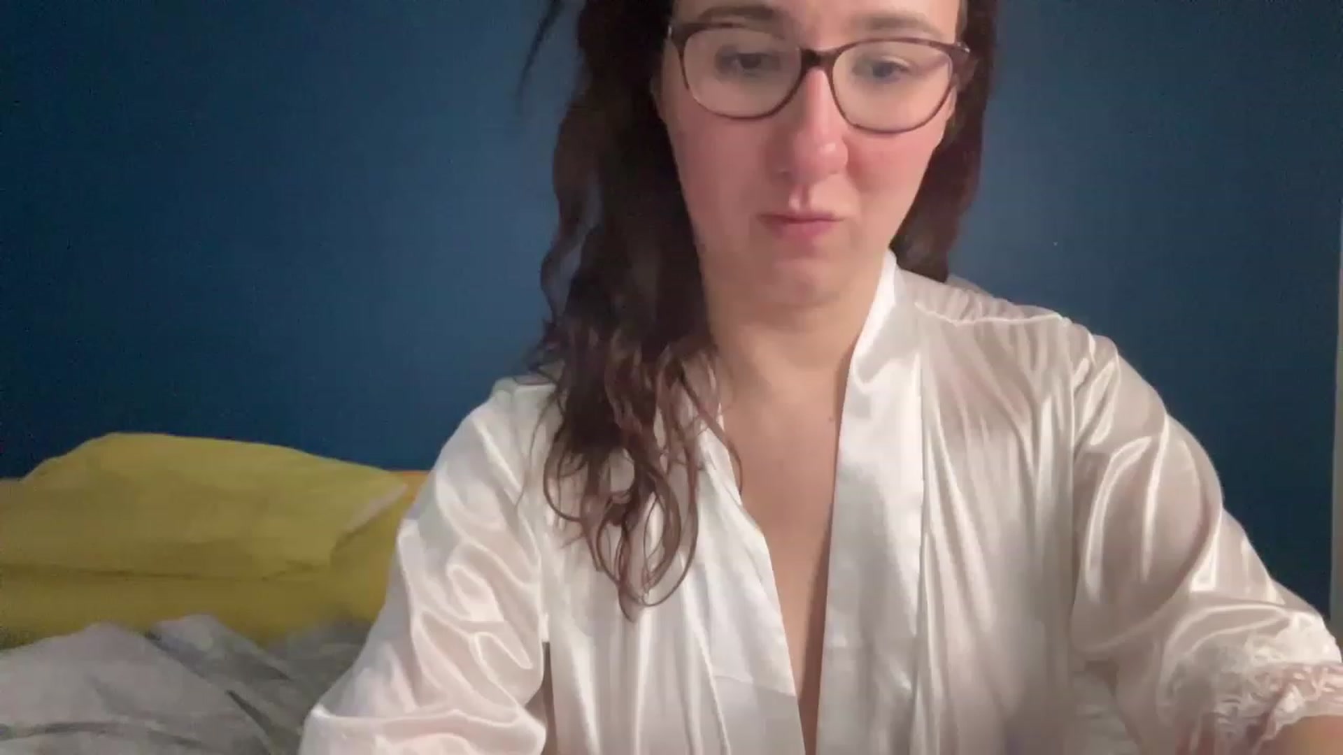 Gallery image thumbnail from MissChar95's myfreecams stream on, 11/22/2022, 23:31 image 2 of 20