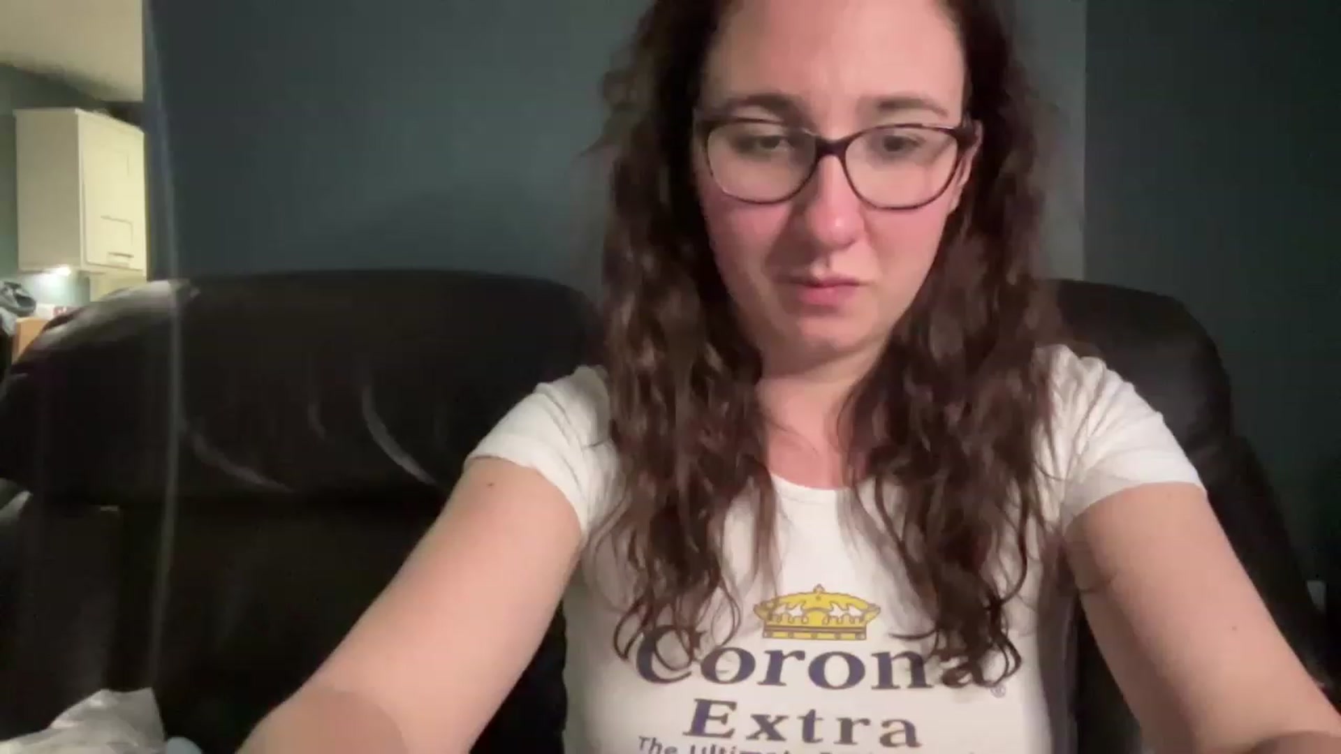 Gallery image thumbnail from MissChar95's myfreecams stream on, 11/24/2022, 24:41 image 3 of 20