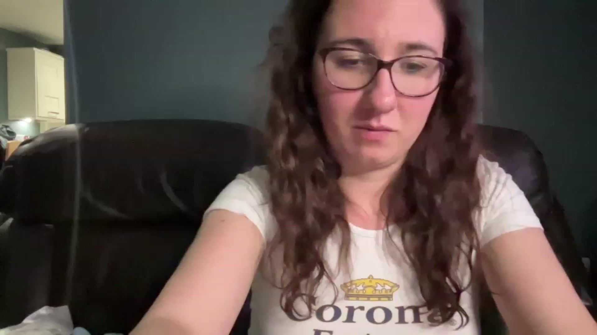Gallery image thumbnail from MissChar95's myfreecams stream on, 11/24/2022, 24:43 image 13 of 20