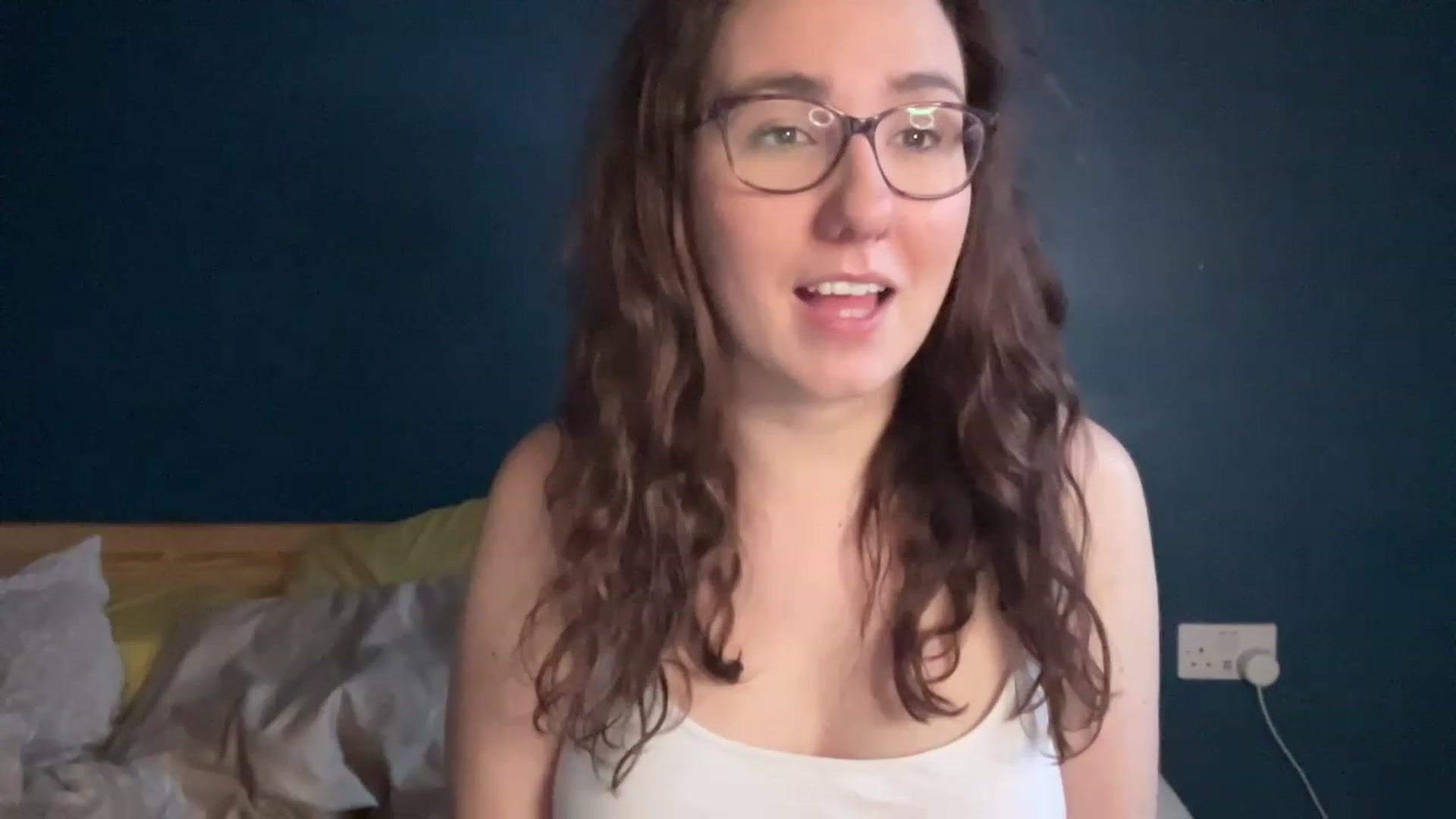 Gallery image thumbnail from MissChar95's myfreecams stream on, 12/05/2022, 15:25 image 20 of 20