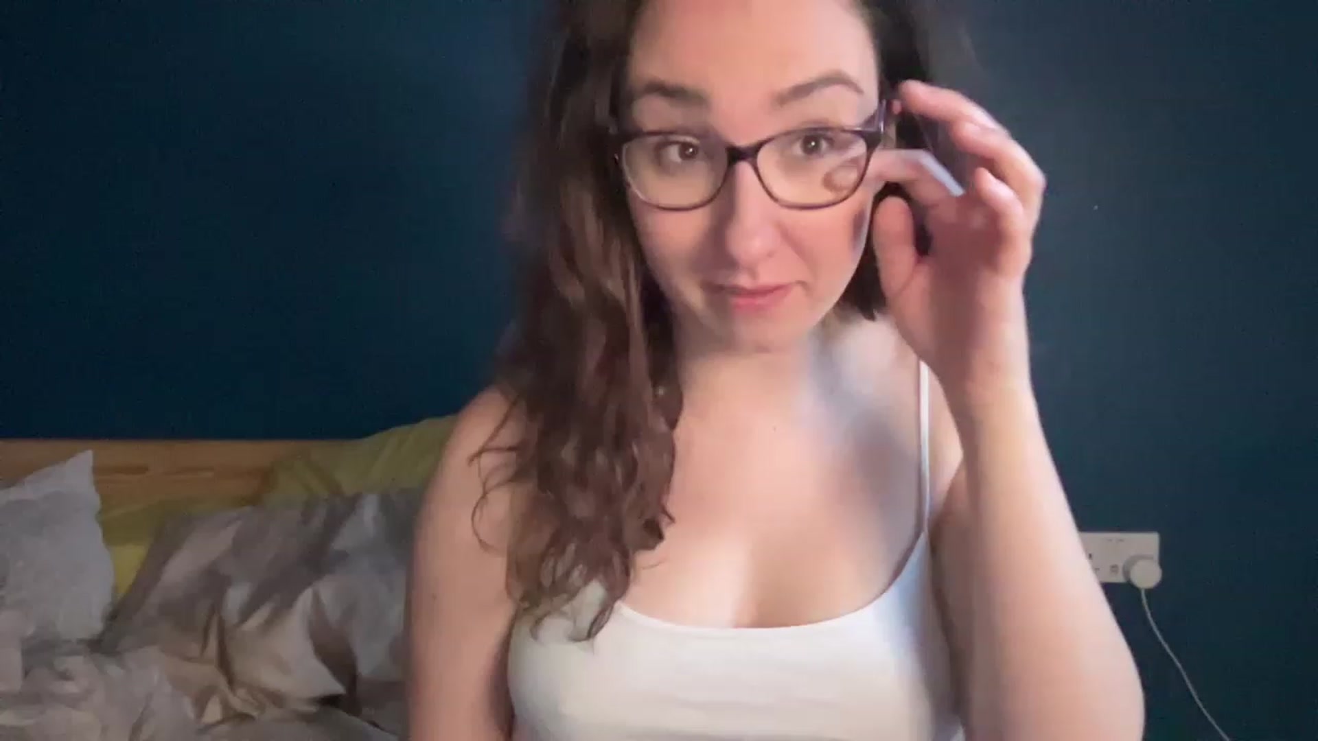 Gallery image thumbnail from MissChar95's myfreecams stream on, 12/05/2022, 15:25 image 19 of 20