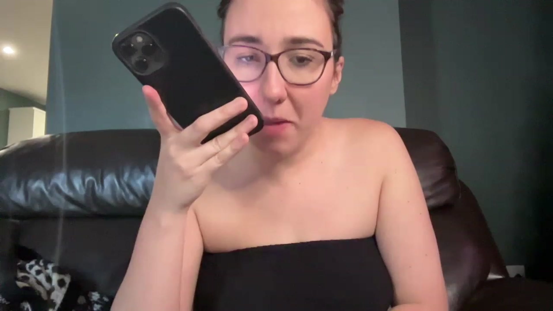 Gallery image thumbnail from MissChar95's myfreecams stream on, 12/06/2022, 13:43 image 2 of 20