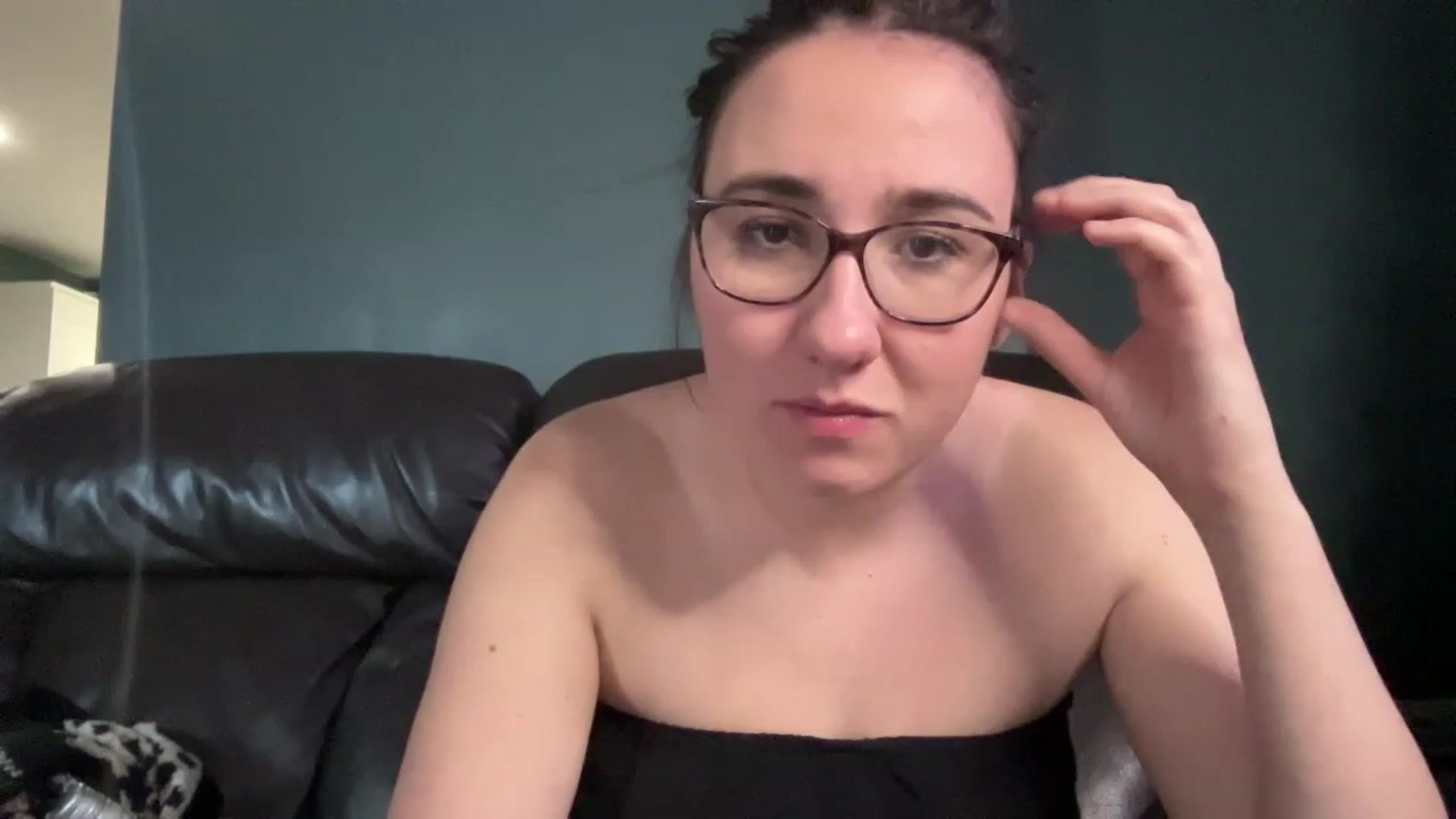 Gallery image thumbnail from MissChar95's myfreecams stream on, 12/06/2022, 15:16 image 5 of 20