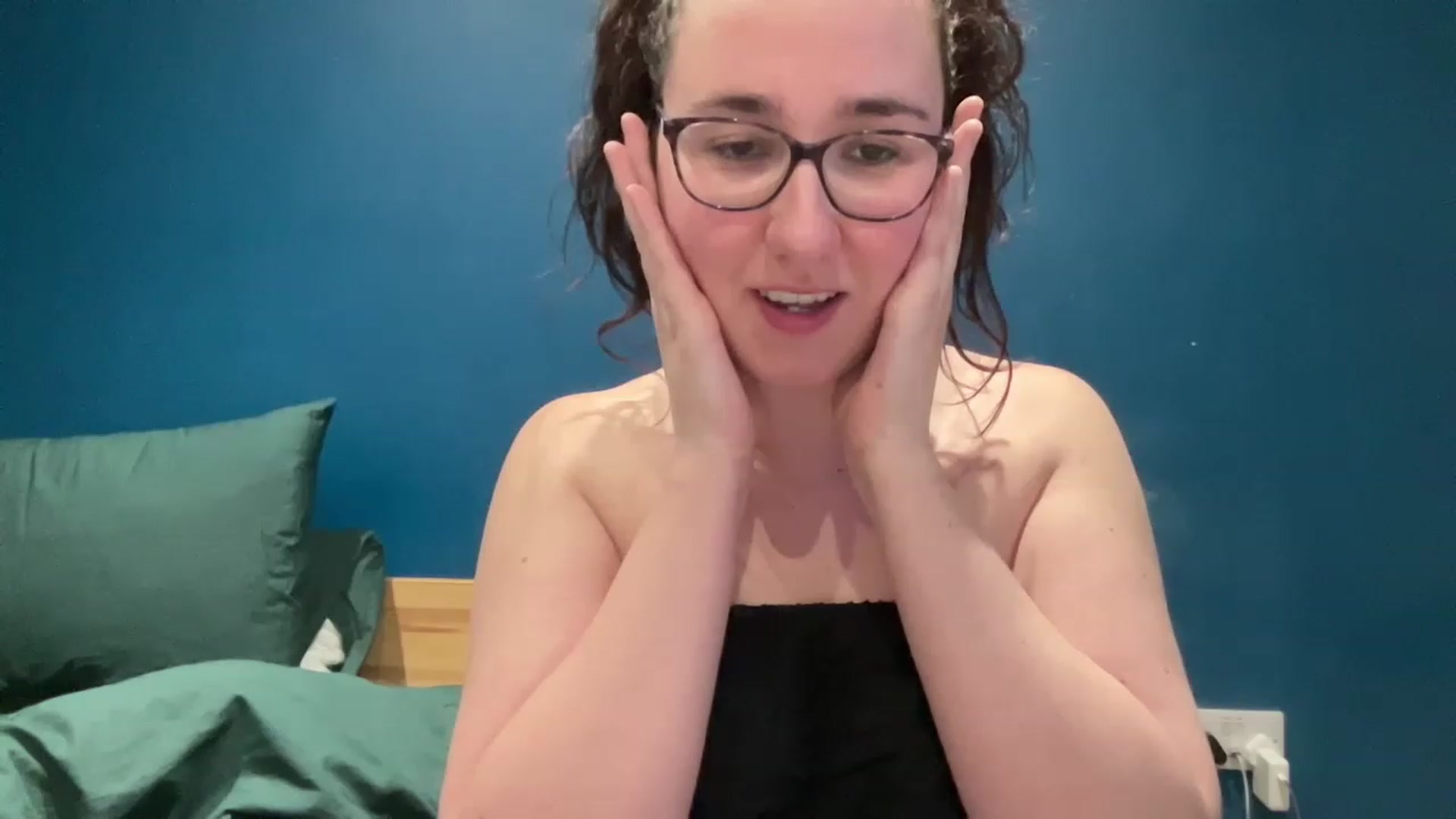 Gallery image thumbnail from MissChar95's myfreecams stream on, 02/26/2023, 17:56 image 7 of 20