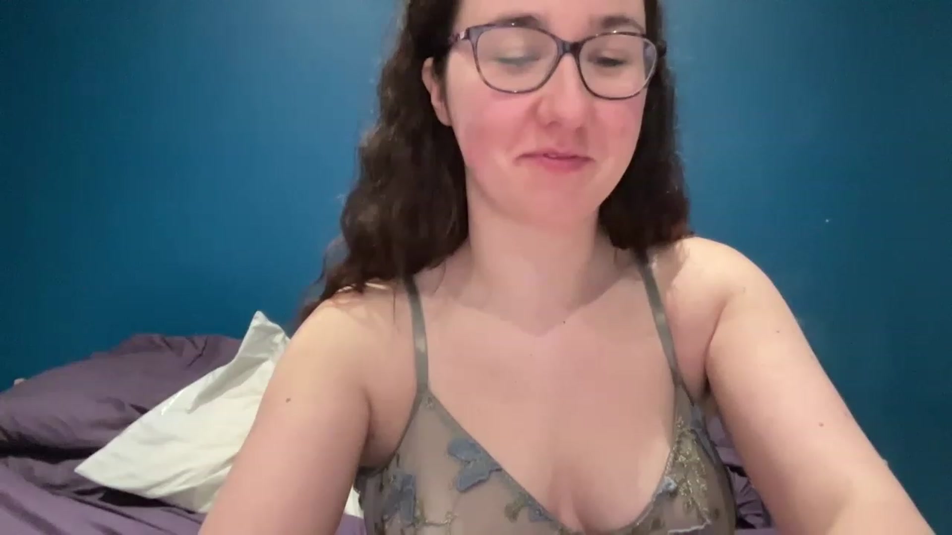 Gallery image thumbnail from MissChar95's myfreecams stream on, 04/02/2023, 18:00 image 10 of 20