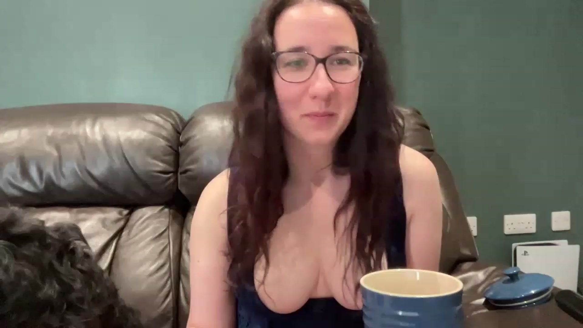 Gallery image thumbnail from MissChar95's myfreecams stream on, 05/04/2023, 12:32 image 4 of 20