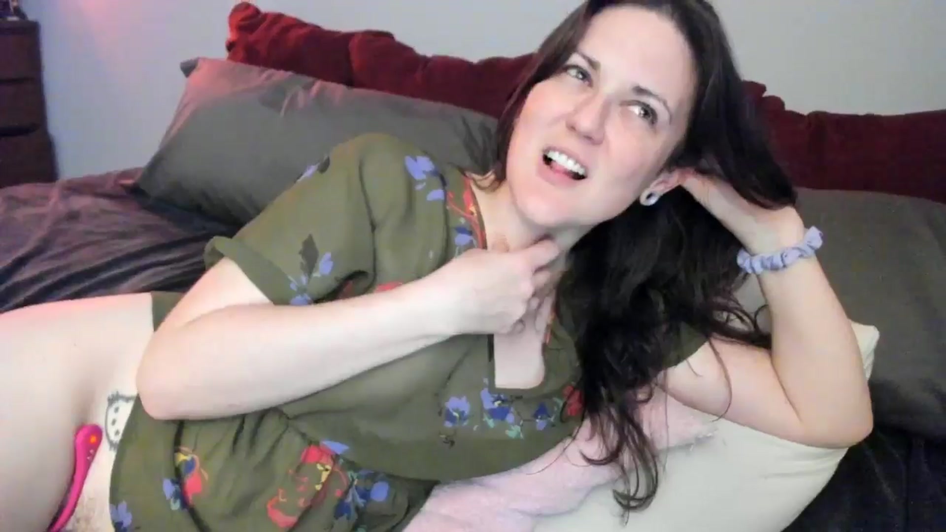 Gallery image thumbnail from MissCherryM's myfreecams stream on, 10/30/2024, 18:07 image 14 of 20
