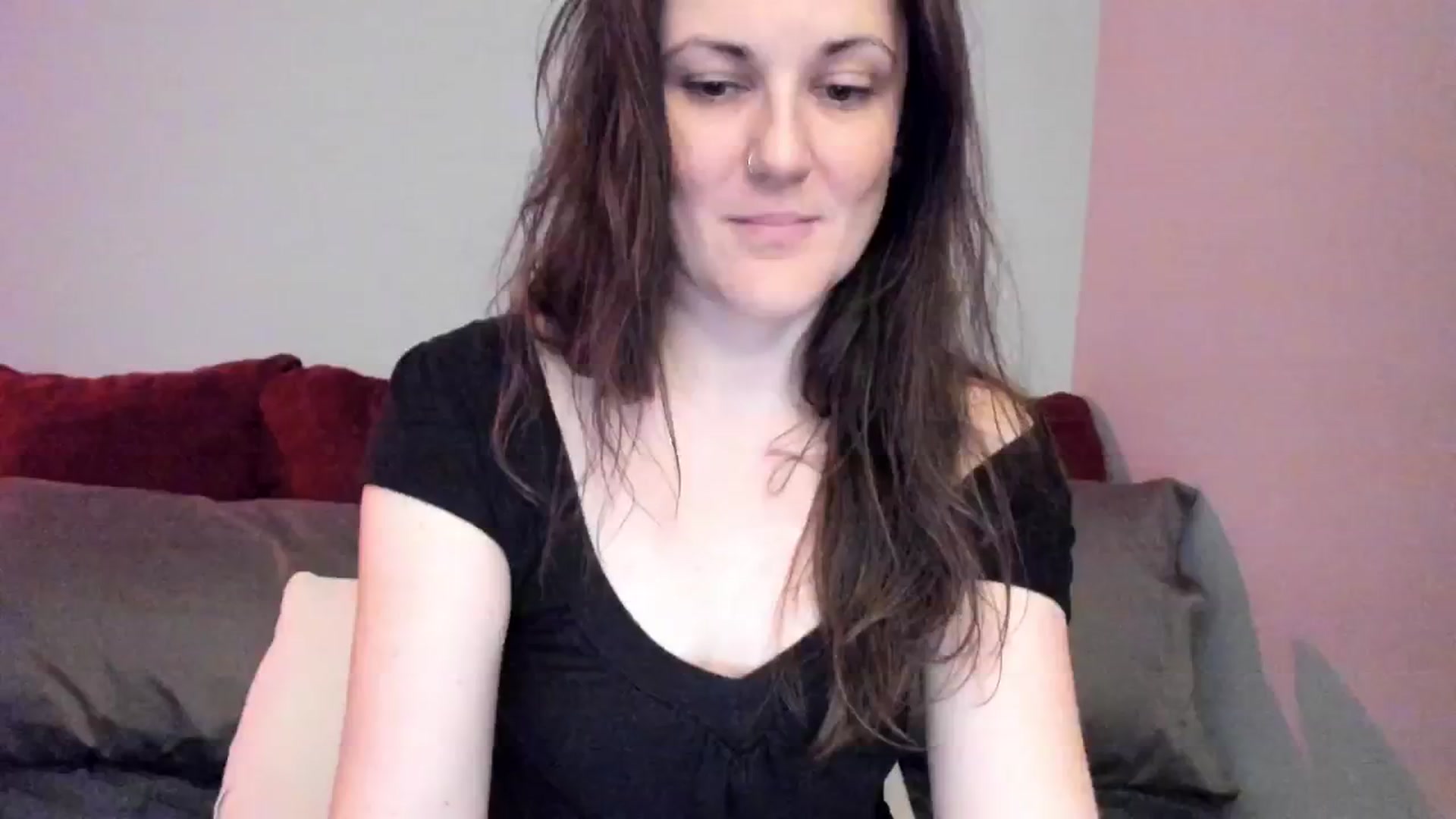 Gallery image thumbnail from MissCherryM's myfreecams stream on, 12/03/2024, 17:37 image 12 of 20