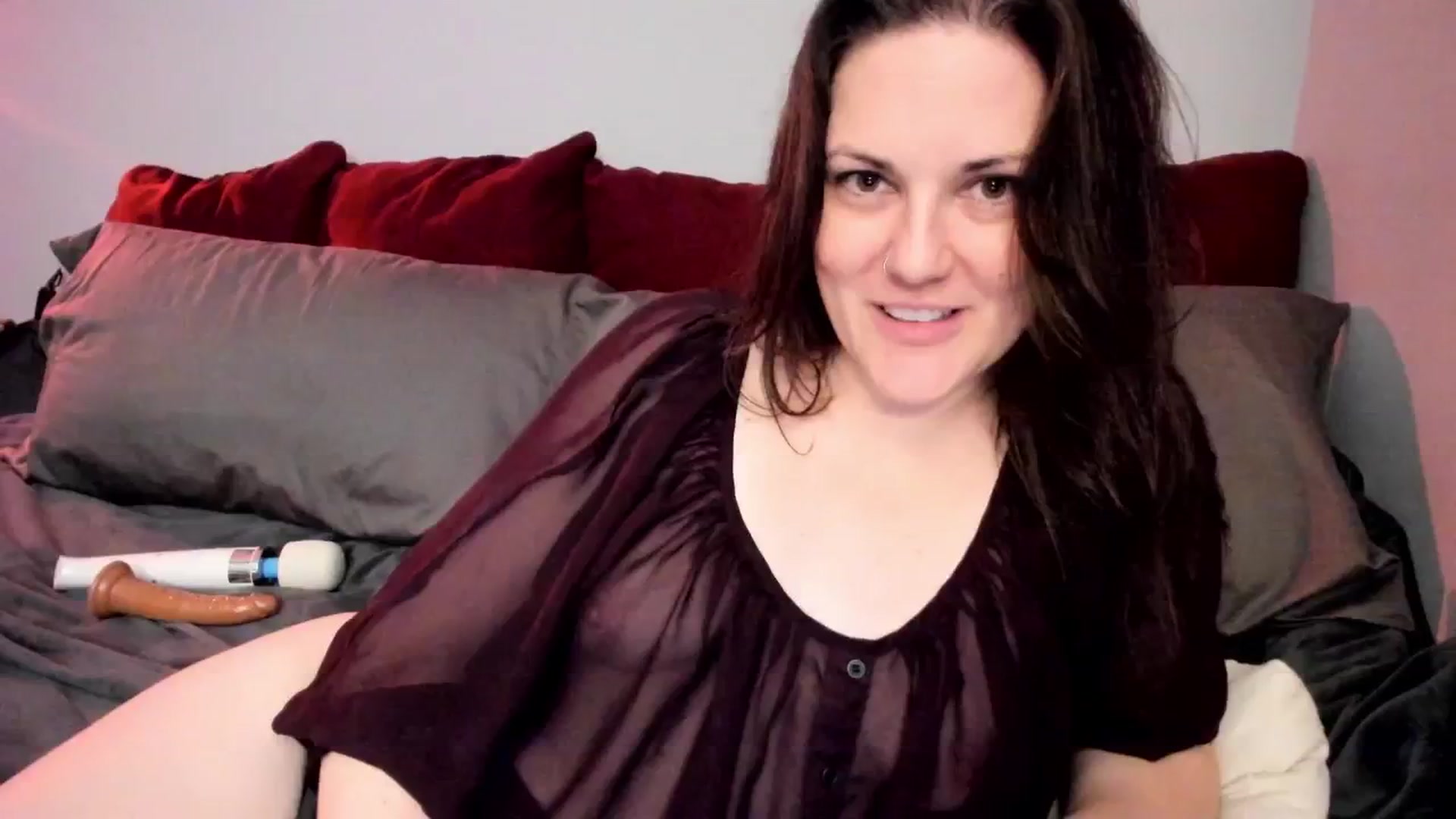 Gallery image thumbnail from MissCherryM's myfreecams stream on, 12/19/2024, 17:08 image 4 of 20