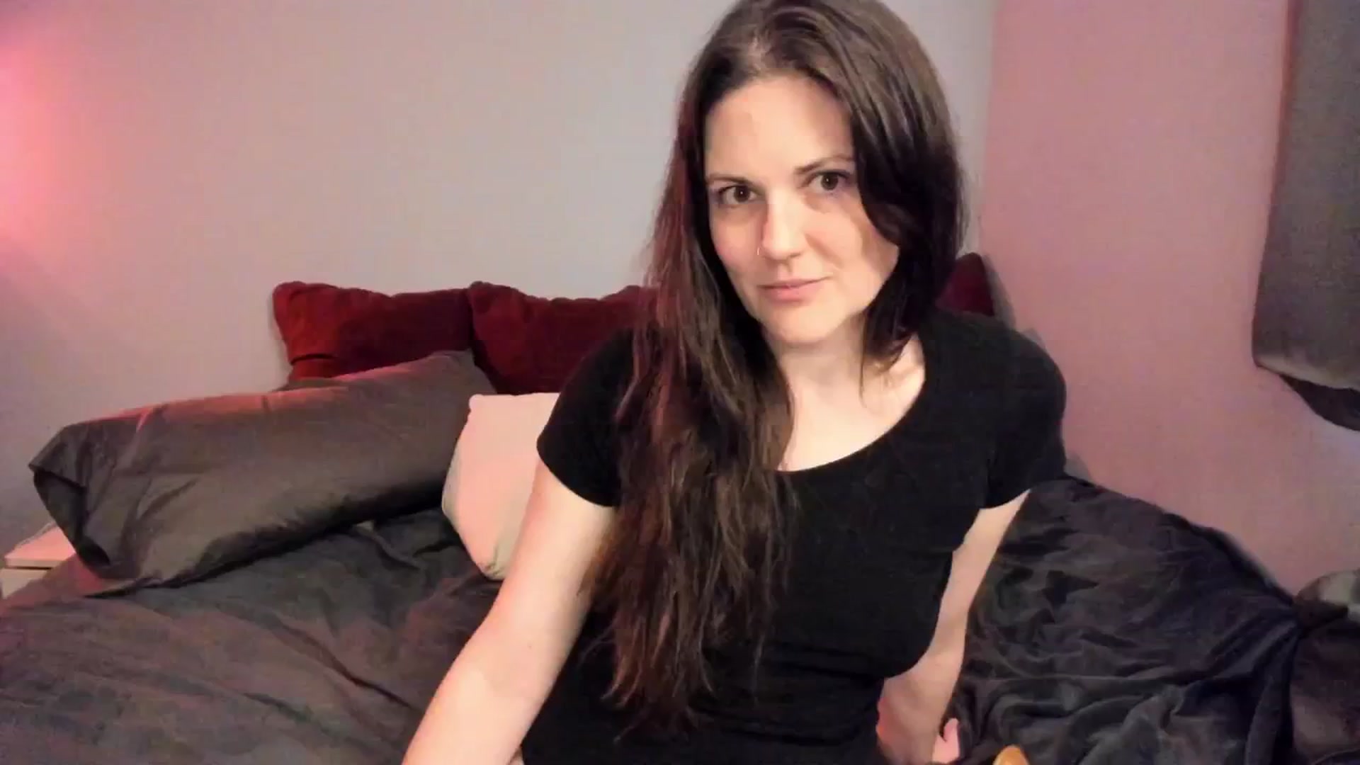 Gallery image thumbnail from MissCherryM's myfreecams stream on, 04/07/2025, 18:38 image 6 of 20