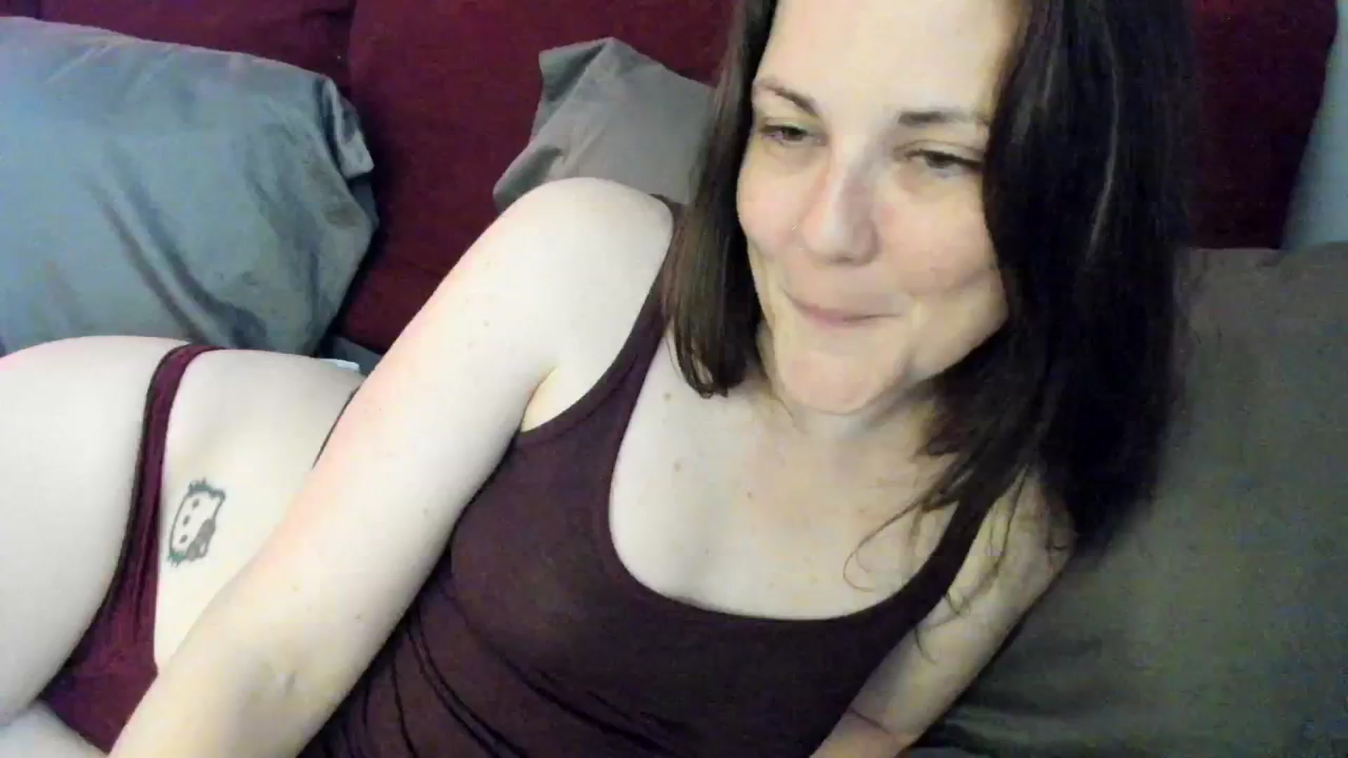 Gallery image thumbnail from MissCherryM's myfreecams stream on, 04/15/2025, 18:40 image 14 of 20