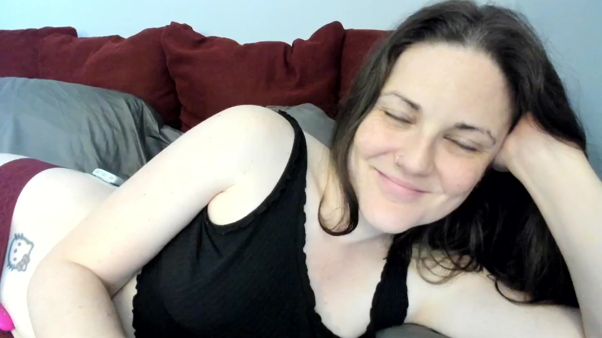 Gallery image thumbnail from MissCherryM's myfreecams stream on, 05/28/2025, 18:03 image 10 of 20