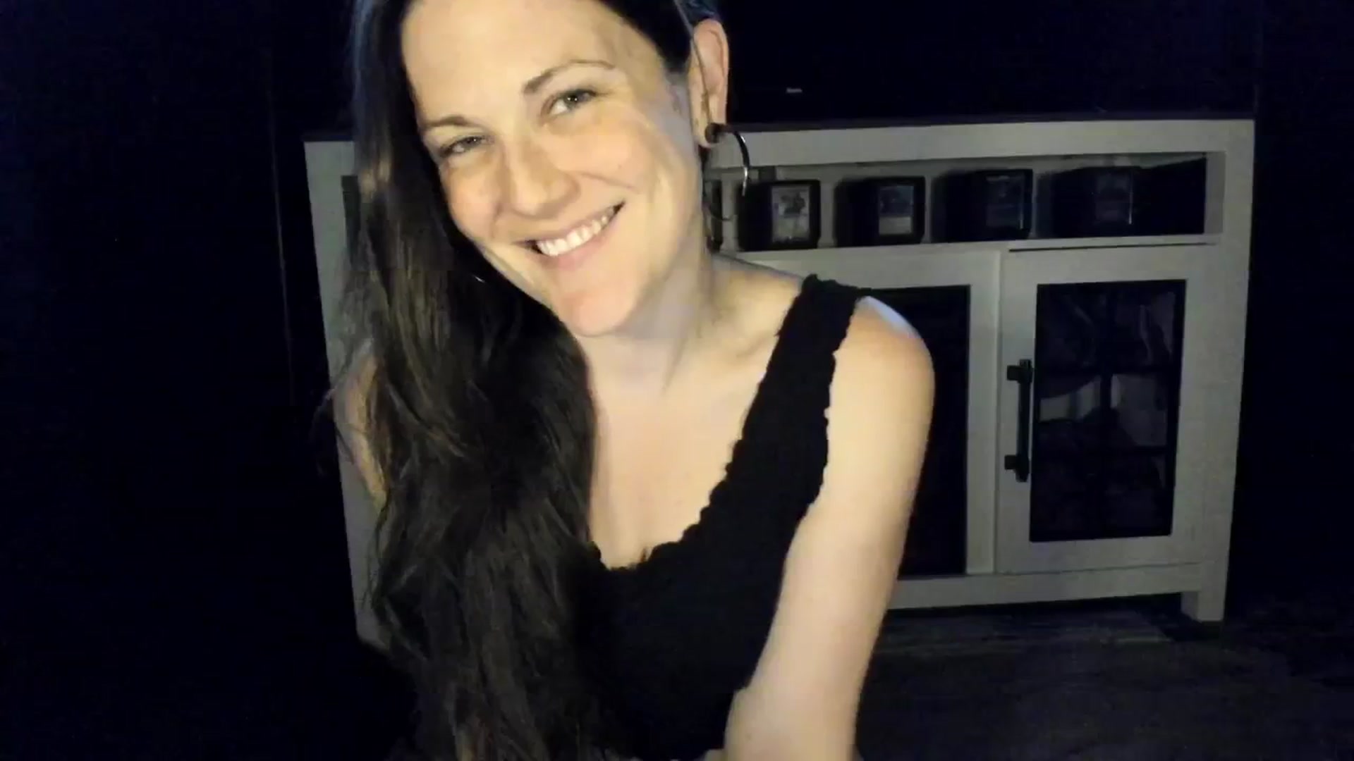Gallery image thumbnail from MissCherryM's myfreecams stream on, 10/06/2025, 17:43 image 13 of 20