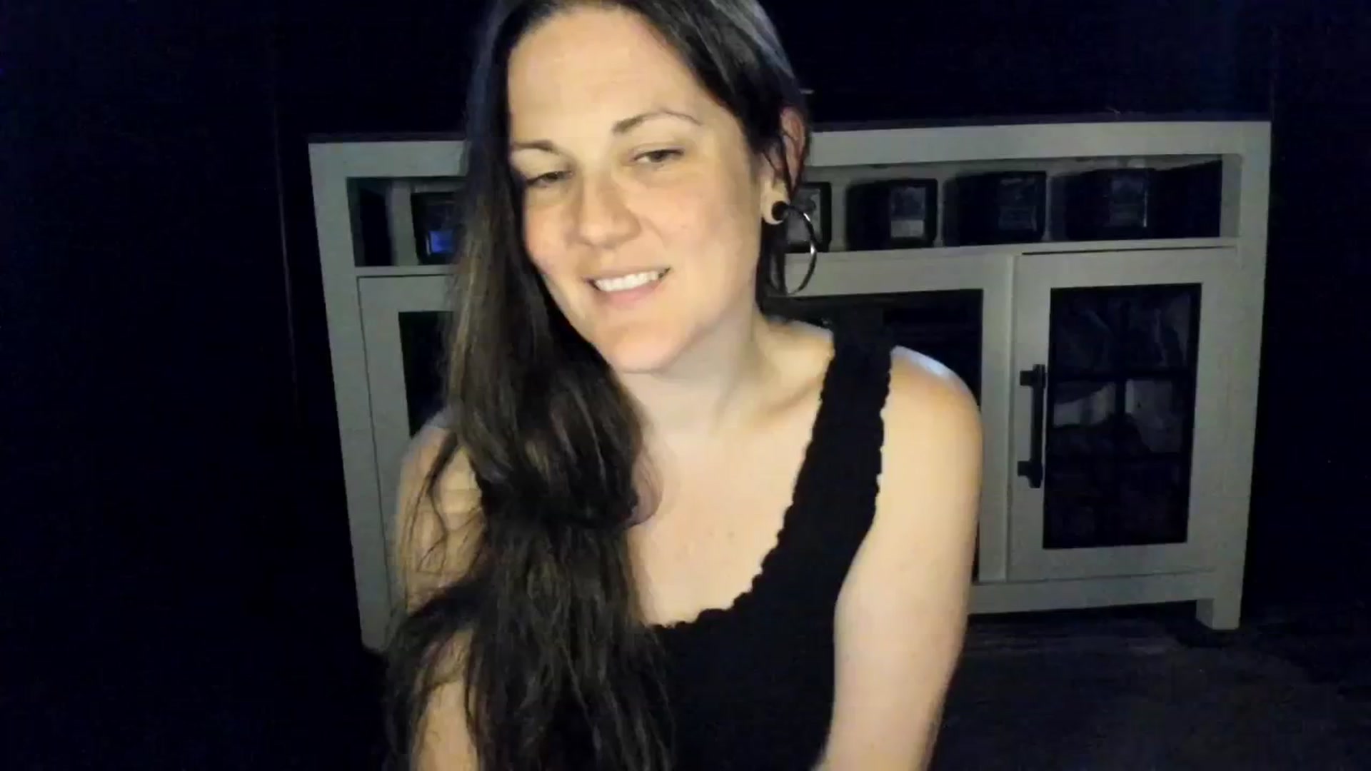 Gallery image thumbnail from MissCherryM's myfreecams stream on, 10/06/2025, 17:43 image 10 of 20