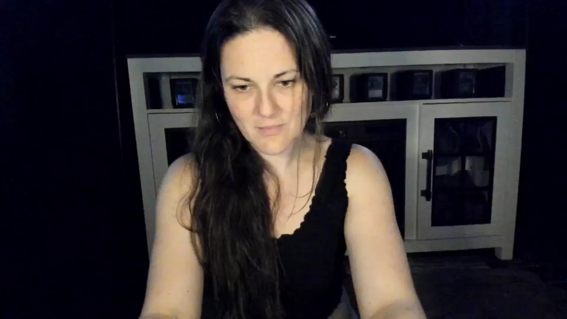 Gallery image thumbnail from MissCherryM's myfreecams stream on, 10/06/2025, 17:43 image 14 of 20