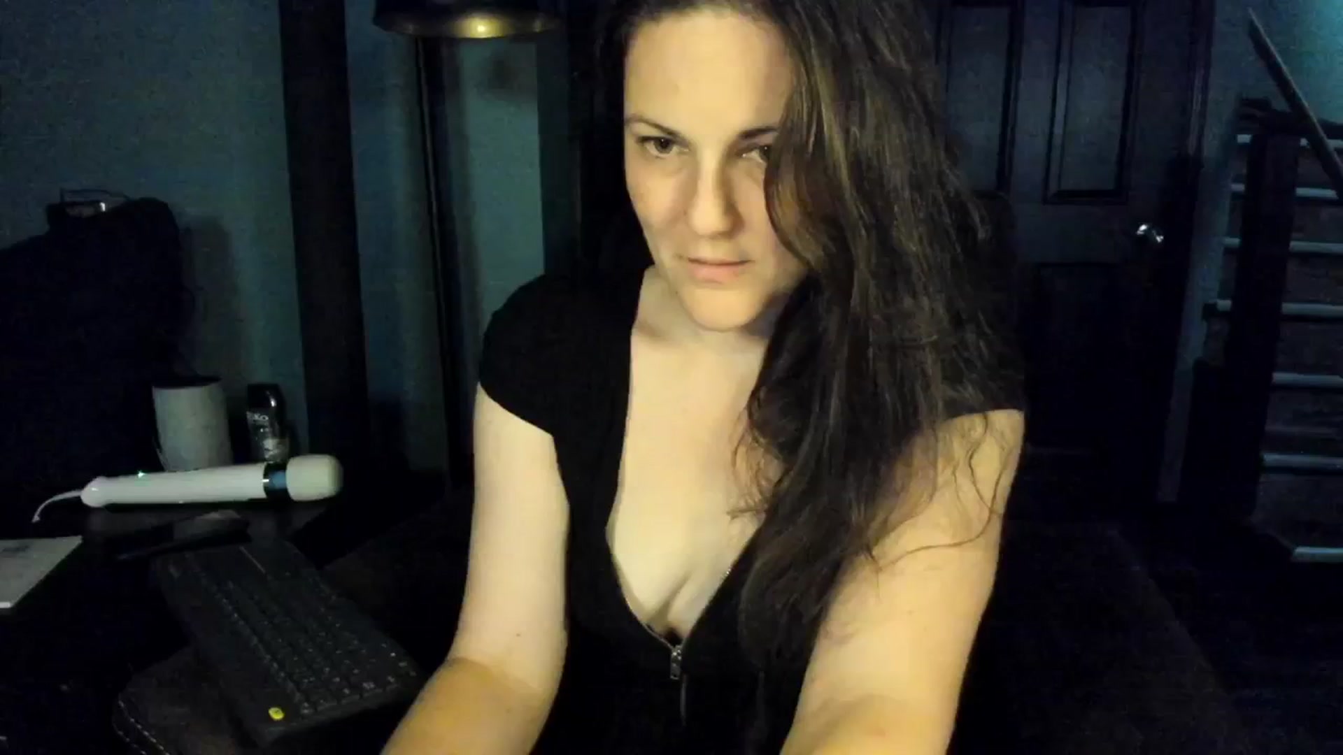 Gallery image thumbnail from MissCherryM's myfreecams stream on, 10/14/2025, 16:12 image 15 of 20
