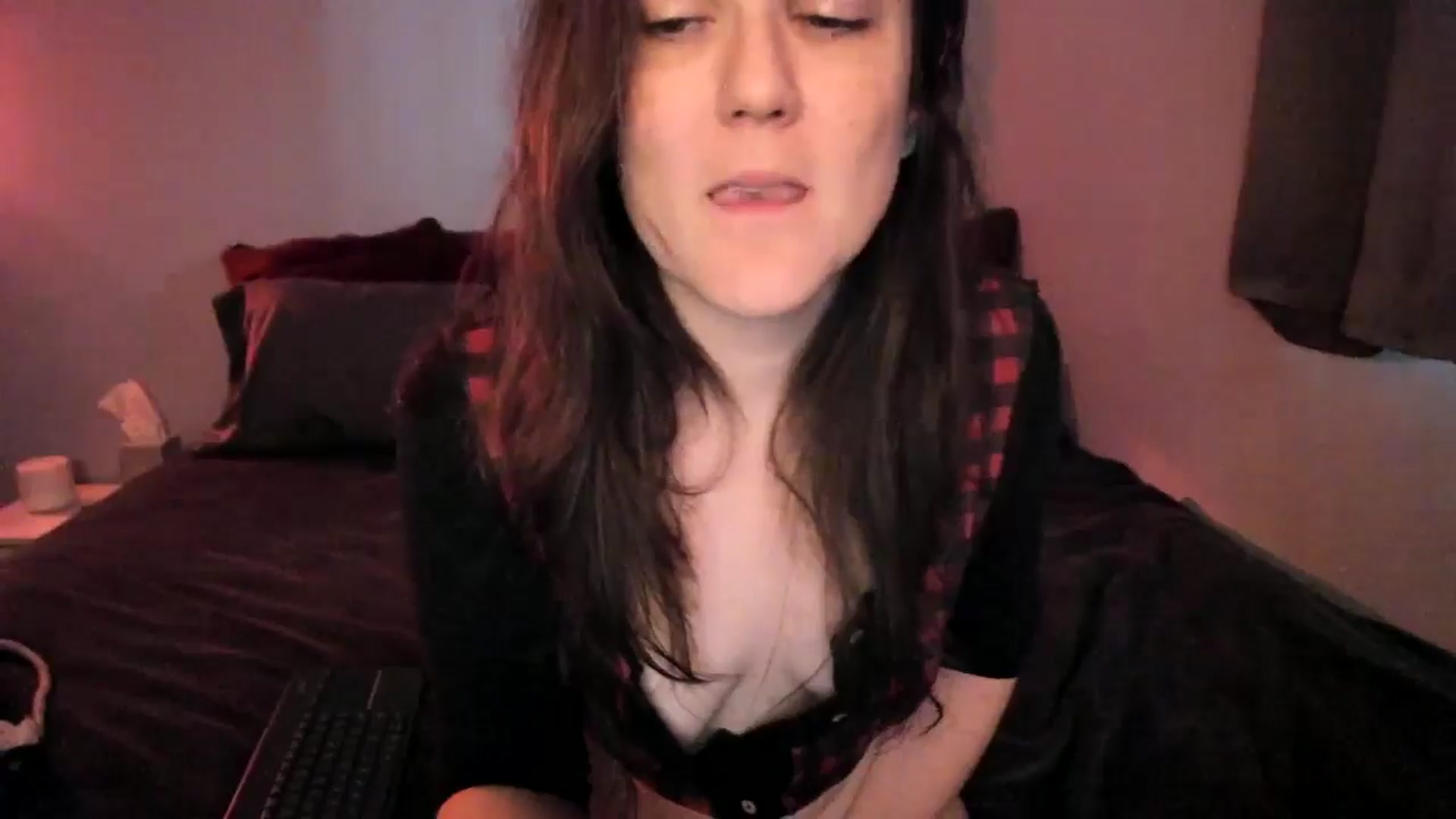 Gallery image thumbnail from MissCherryM's myfreecams stream on, 01/21/2026, 18:18 image 16 of 20