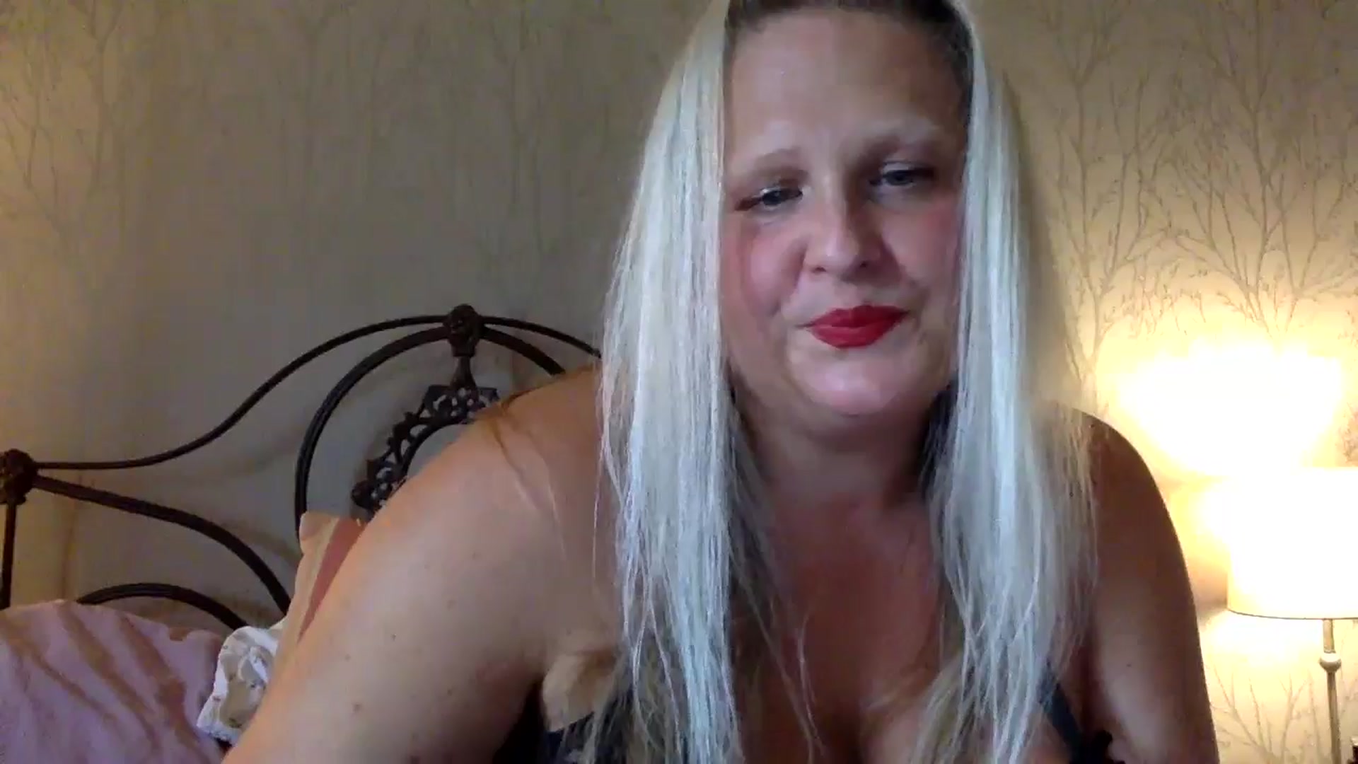 Gallery image thumbnail from MissDDGusher's myfreecams stream on, 07/20/2024, 16:48 image 18 of 20