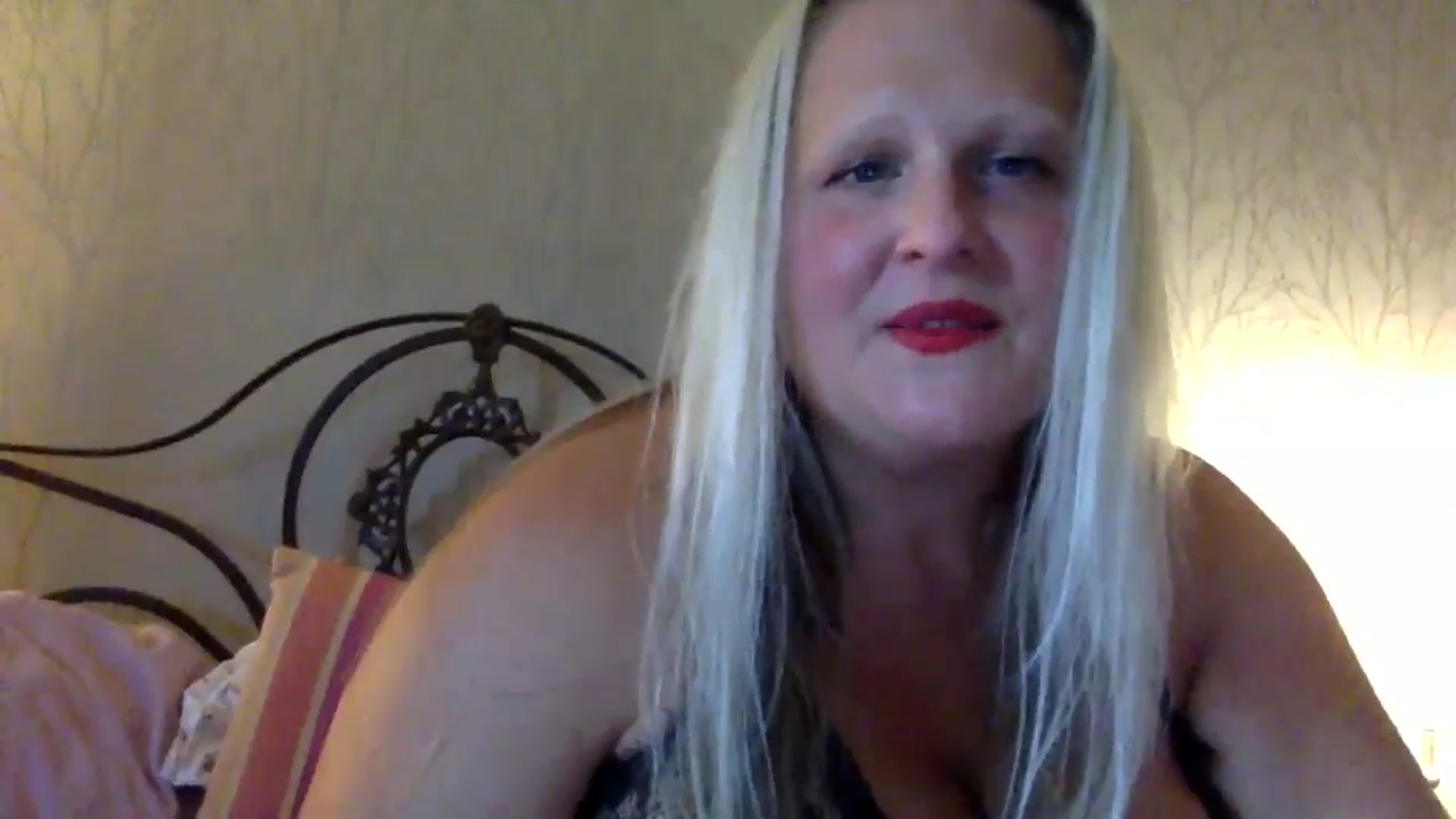 Gallery image thumbnail from MissDDGusher's myfreecams stream on, 07/20/2024, 17:42 image 7 of 20