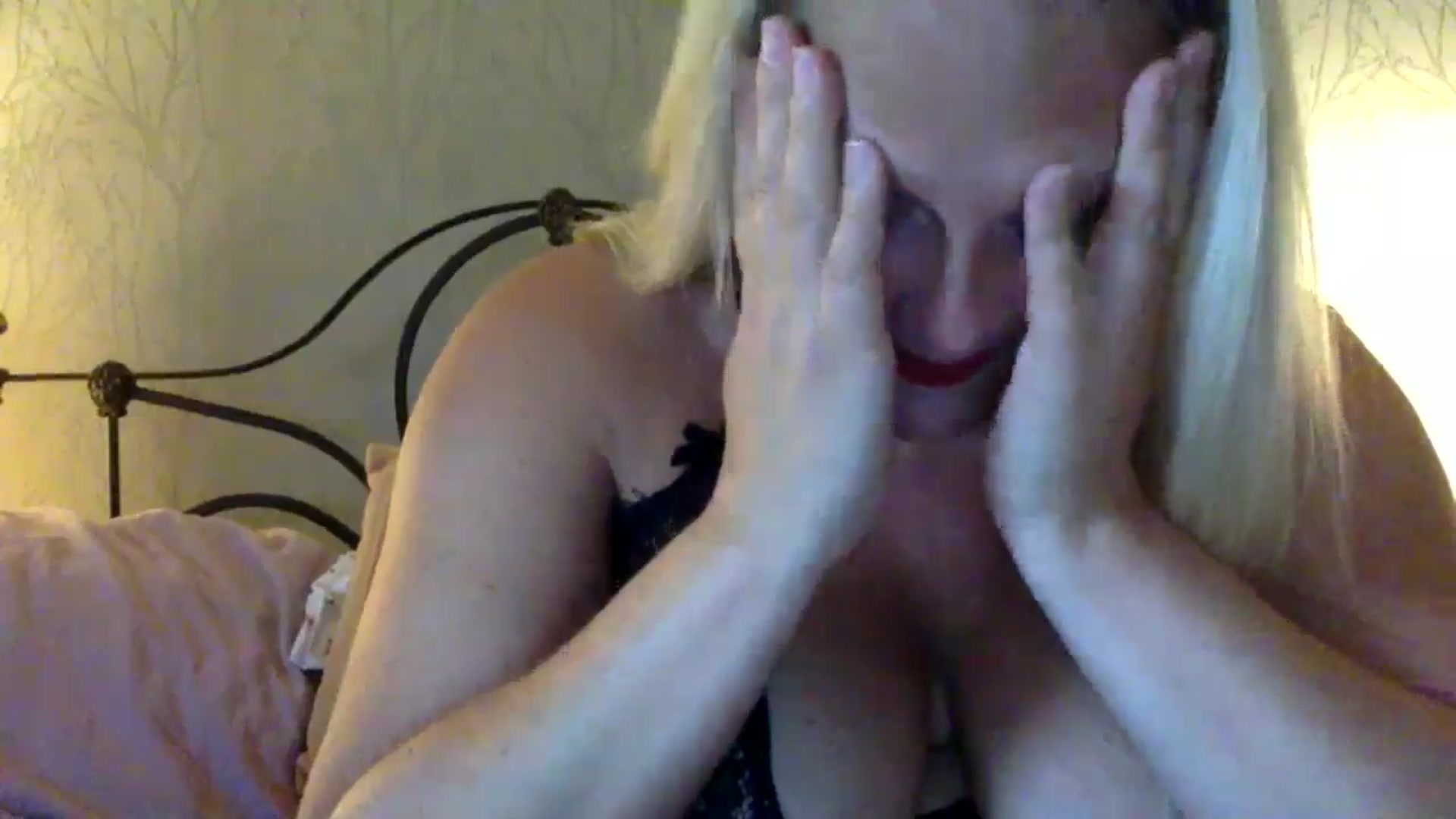 Gallery image thumbnail from MissDDGusher's myfreecams stream on, 07/20/2024, 17:42 image 17 of 20