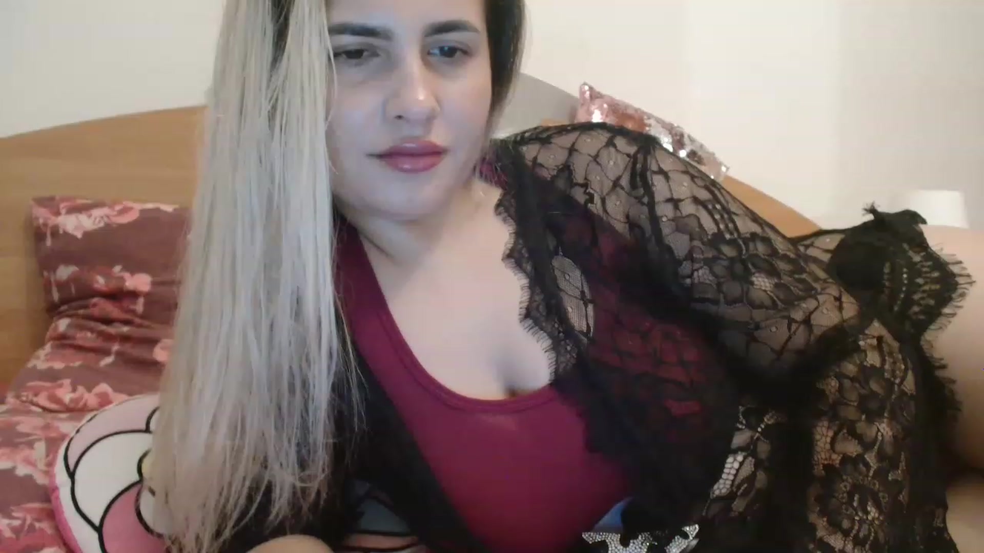 Gallery image thumbnail from MissDafina's myfreecams stream on, 12/20/2022, 24:27 image 4 of 20