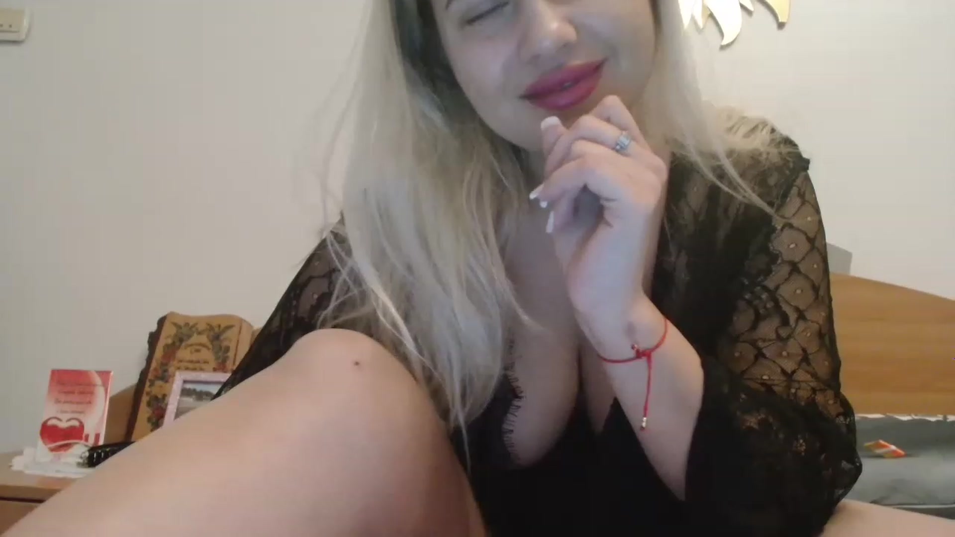 Gallery image thumbnail from MissDafina's myfreecams stream on, 12/25/2022, 02:25 image 17 of 20