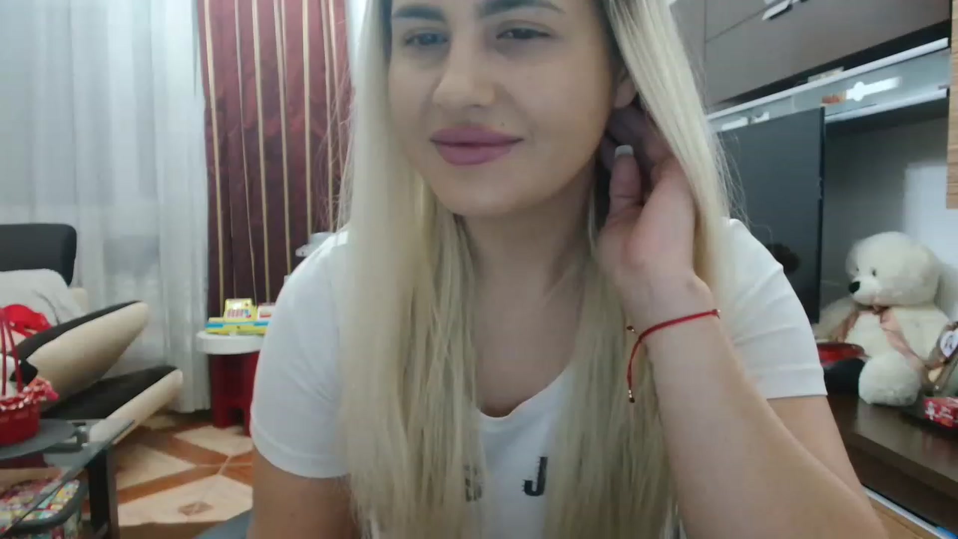 Gallery image thumbnail from MissDafina's myfreecams stream on, 01/07/2023, 18:11 image 6 of 20