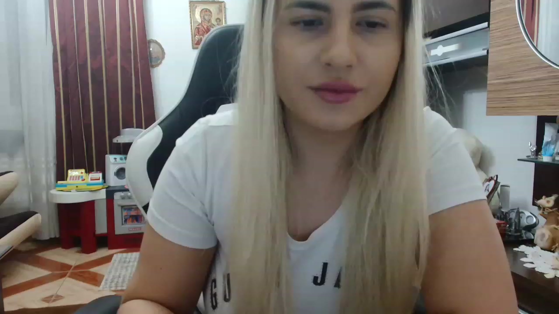 Gallery image thumbnail from MissDafina's myfreecams stream on, 01/07/2023, 18:11 image 11 of 20