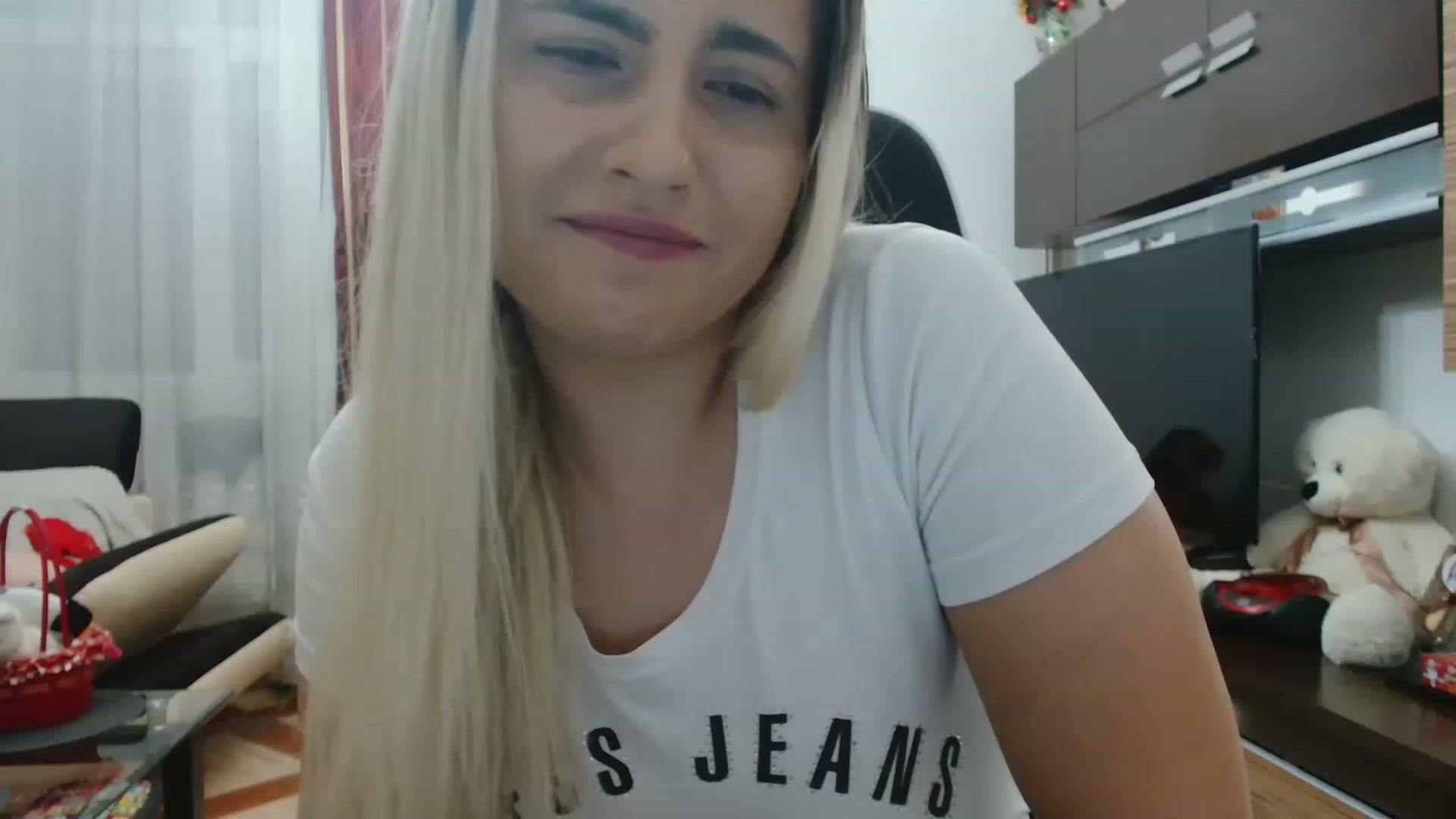 Gallery image thumbnail from MissDafina's myfreecams stream on, 01/07/2023, 18:11 image 19 of 20