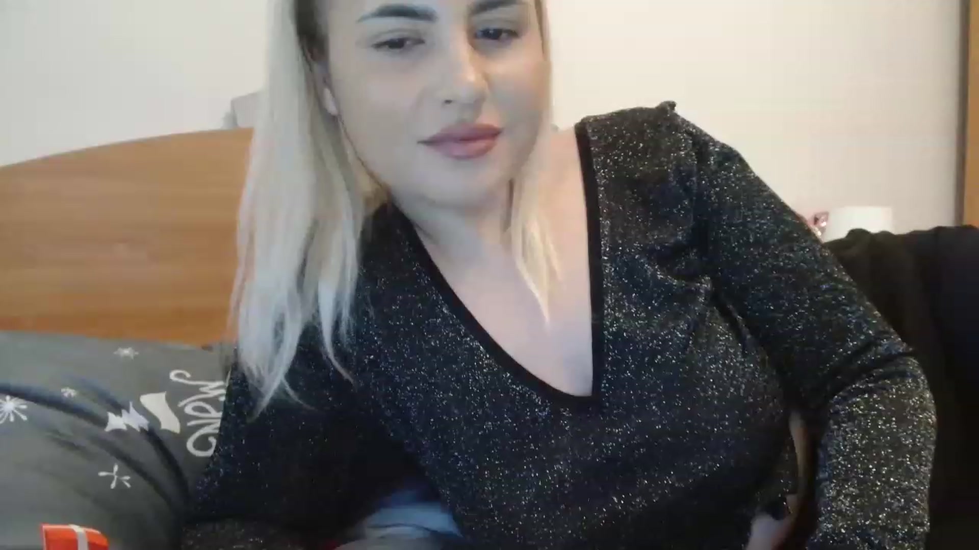 Gallery image thumbnail from MissDafina's myfreecams stream on, 01/08/2023, 13:42 image 5 of 20