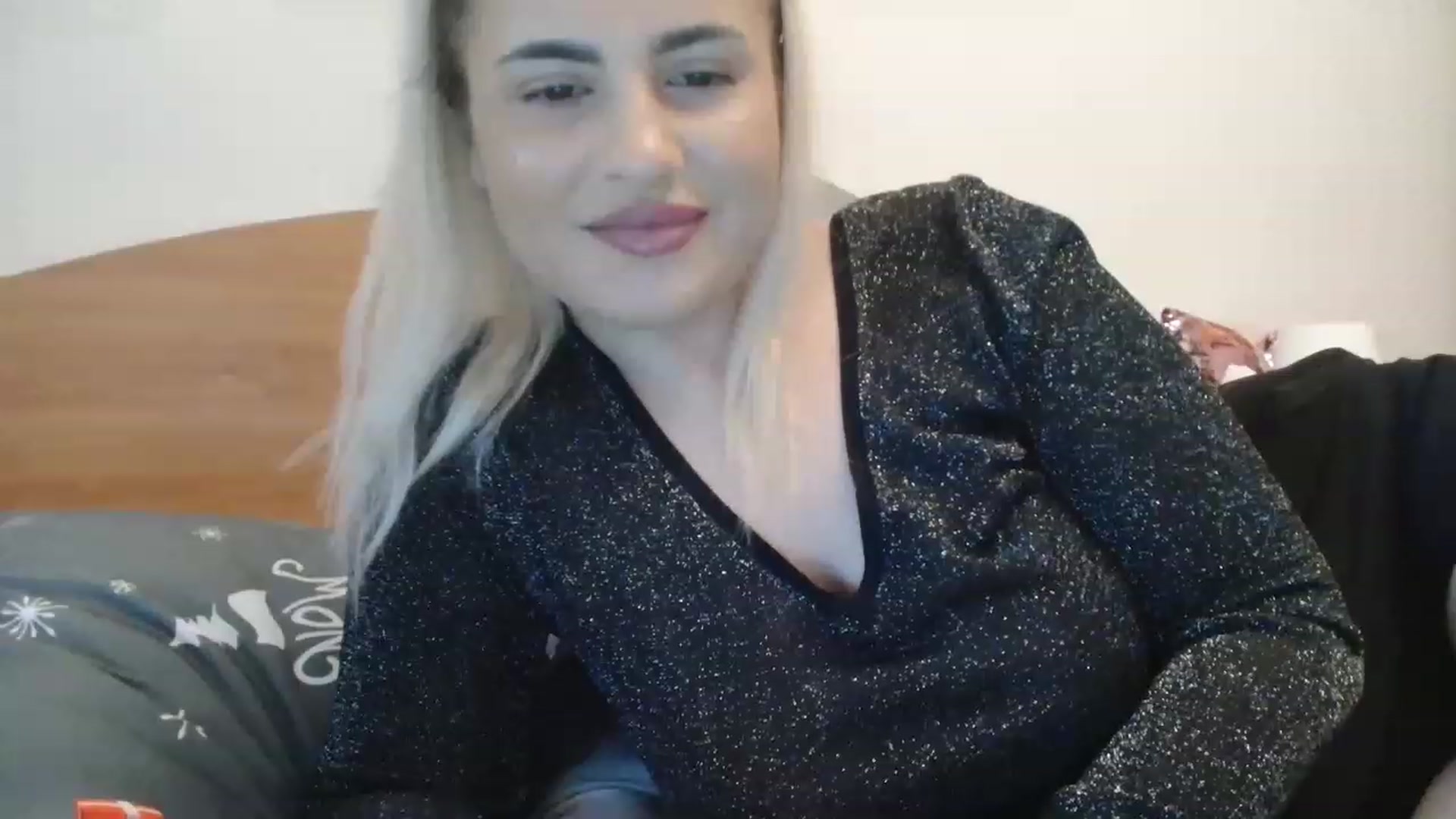 Gallery image thumbnail from MissDafina's myfreecams stream on, 01/08/2023, 13:42 image 9 of 20