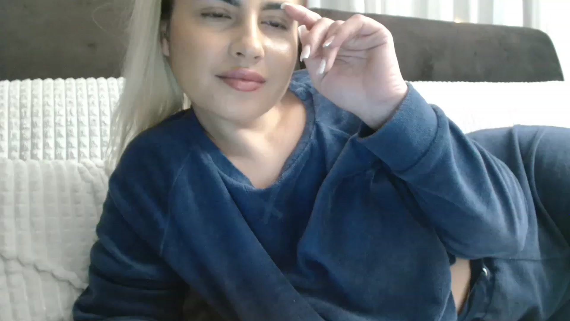Gallery image thumbnail from MissDafina's myfreecams stream on, 01/08/2023, 19:26 image 4 of 20