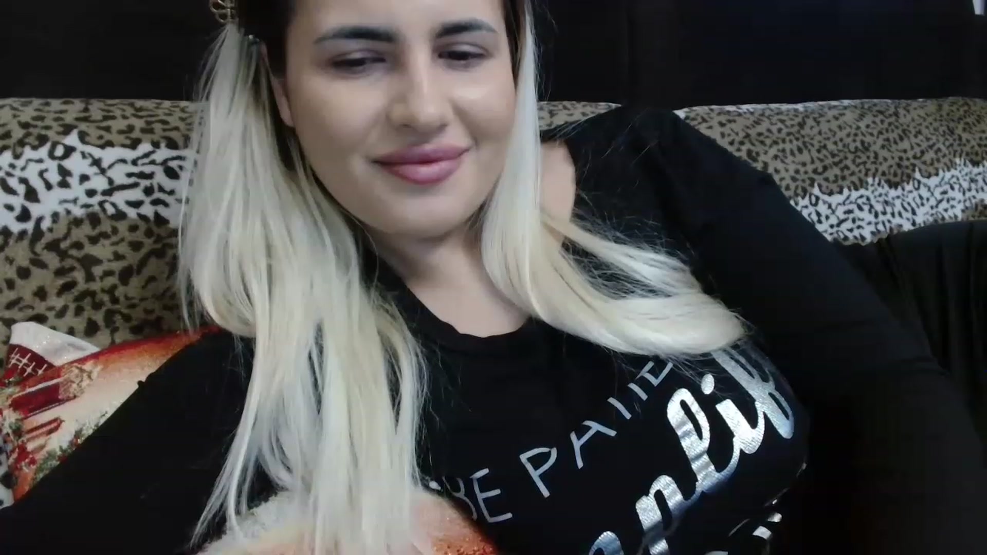 Gallery image thumbnail from MissDafina's myfreecams stream on, 01/09/2023, 15:05 image 17 of 20