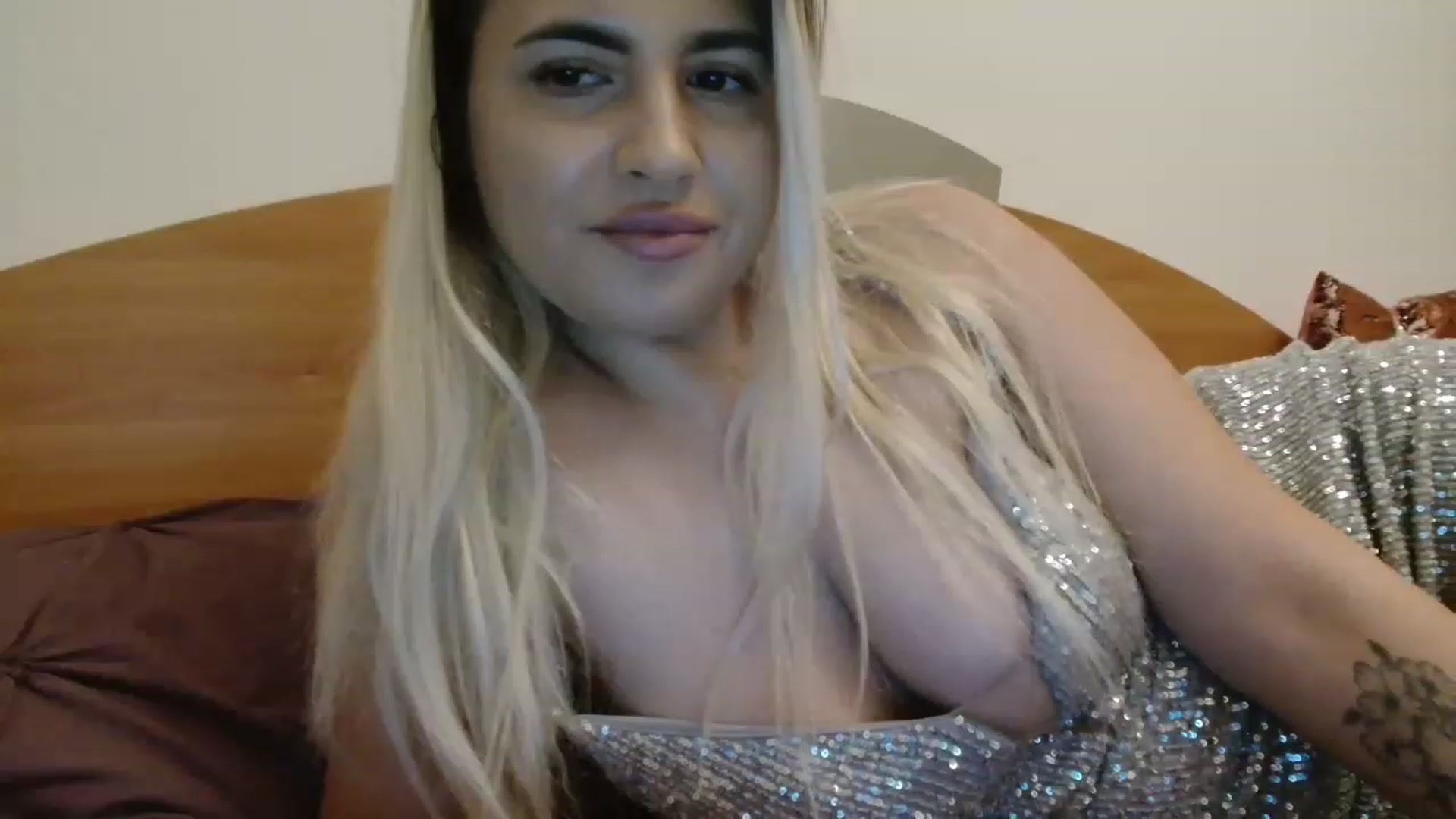 Gallery image thumbnail from MissDafina's myfreecams stream on, 01/13/2023, 17:41 image 8 of 20