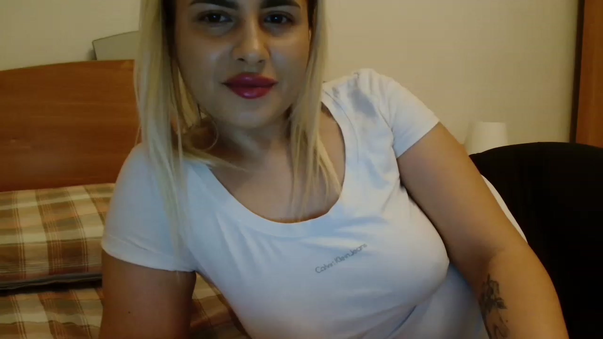 Gallery image thumbnail from MissDafina's myfreecams stream on, 02/07/2023, 22:52 image 15 of 20