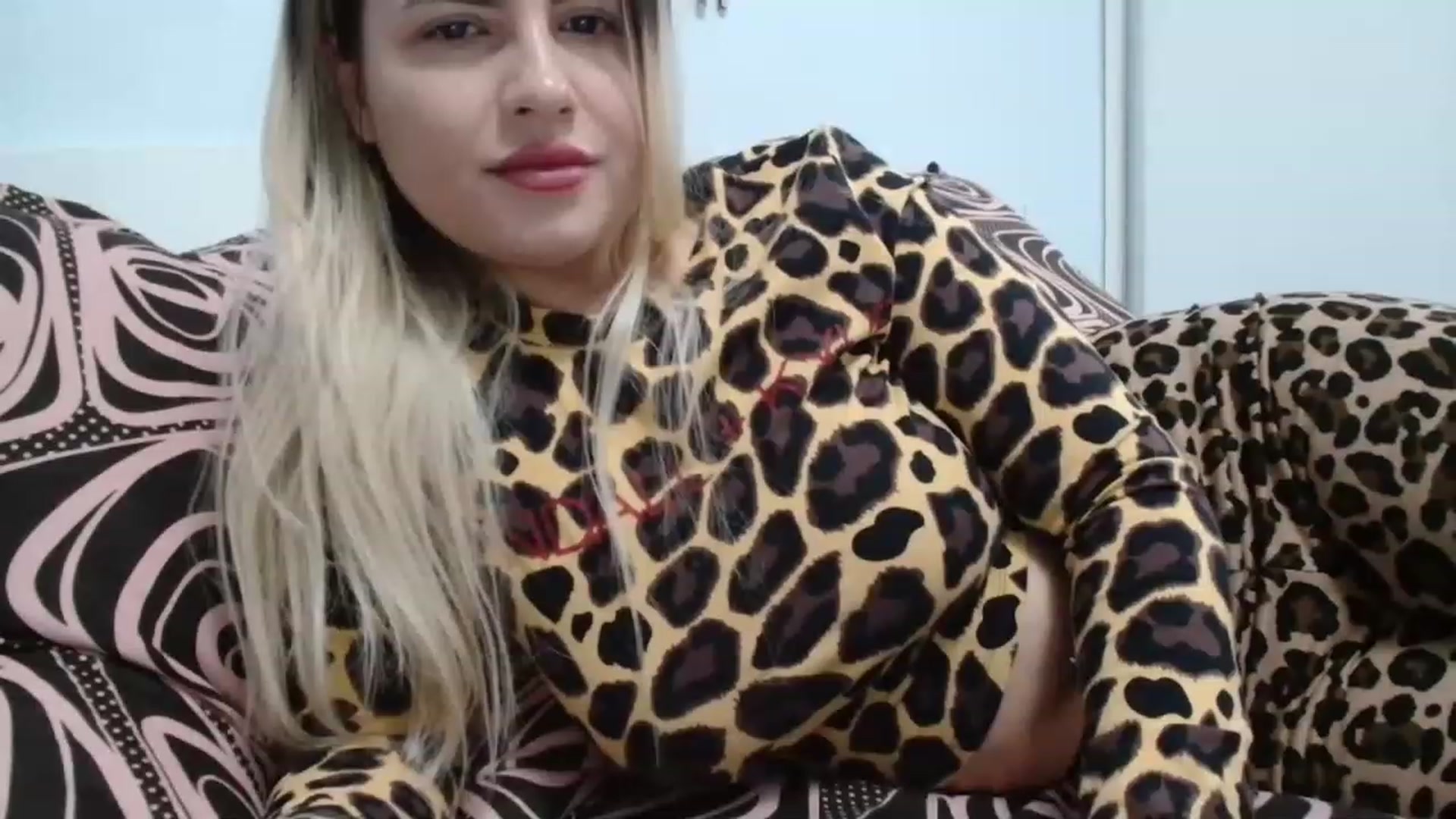 Gallery image thumbnail from MissDafina's myfreecams stream on, 02/23/2023, 13:45 image 10 of 20