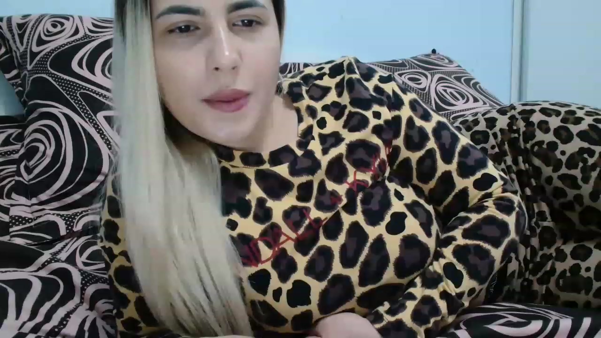 Gallery image thumbnail from MissDafina's myfreecams stream on, 02/23/2023, 14:36 image 10 of 20