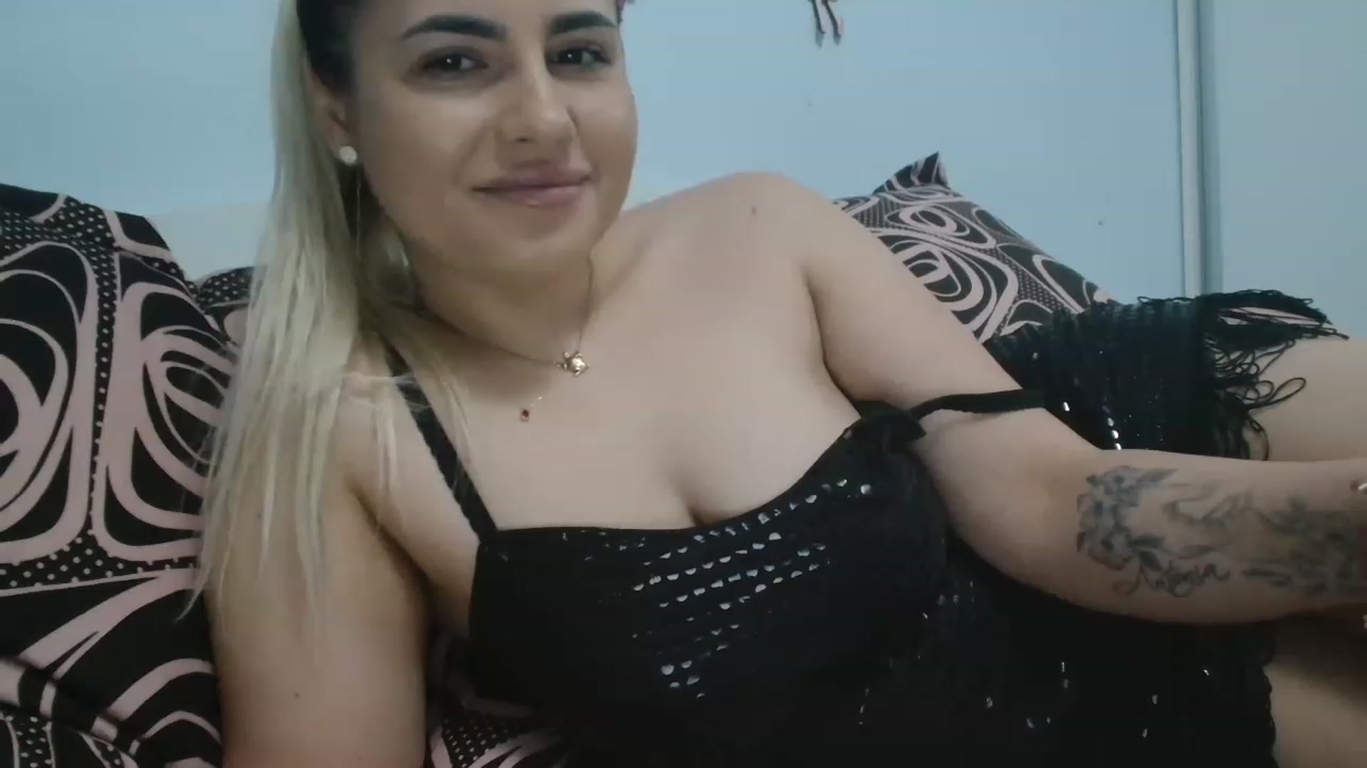 Gallery image thumbnail from MissDafina's myfreecams stream on, 02/24/2023, 12:44 image 14 of 20