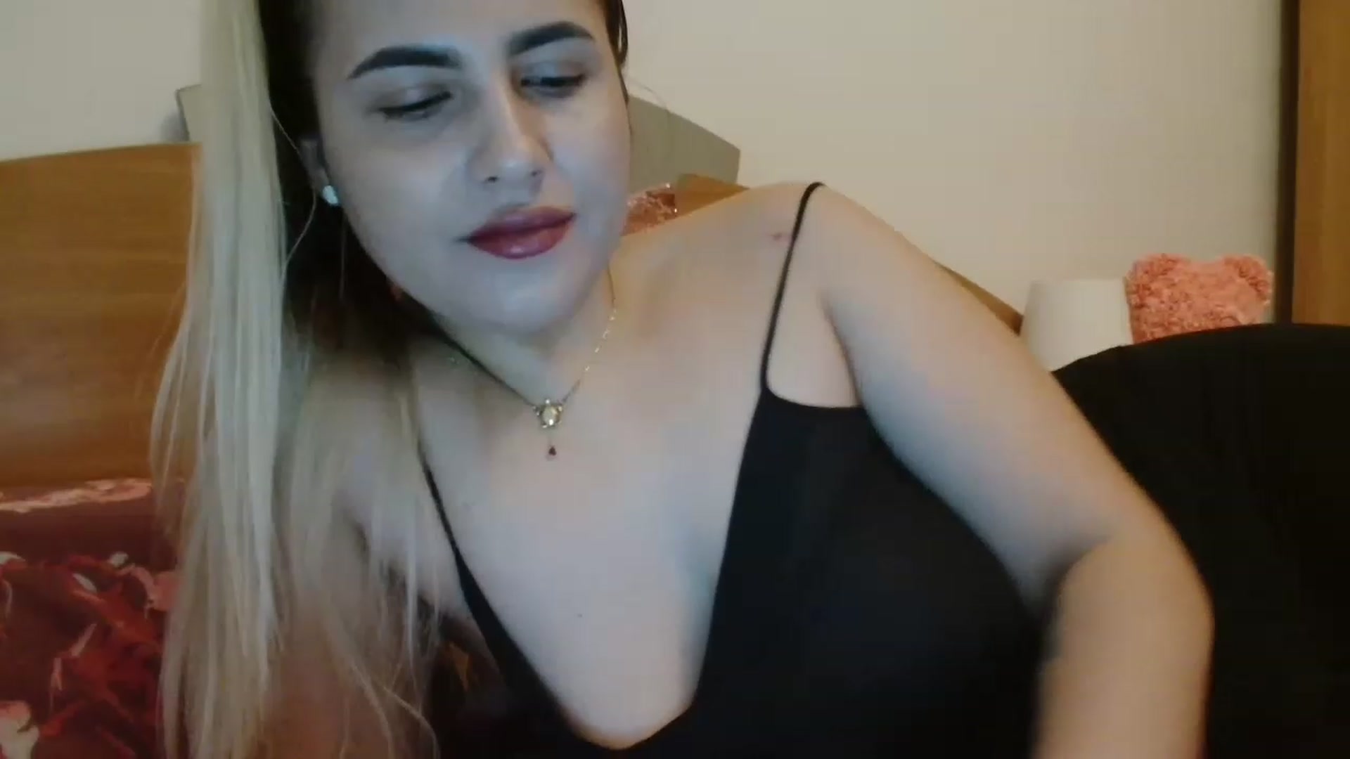 Gallery image thumbnail from MissDafina's myfreecams stream on, 02/25/2023, 11:15 image 4 of 20