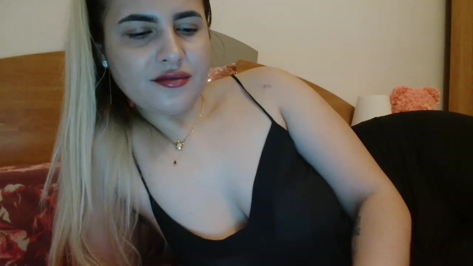 Gallery image thumbnail from MissDafina's myfreecams stream on, 02/25/2023, 11:15 image 8 of 20