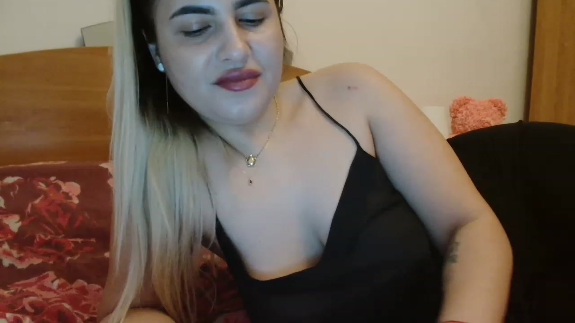 Gallery image thumbnail from MissDafina's myfreecams stream on, 02/25/2023, 11:15 image 16 of 20