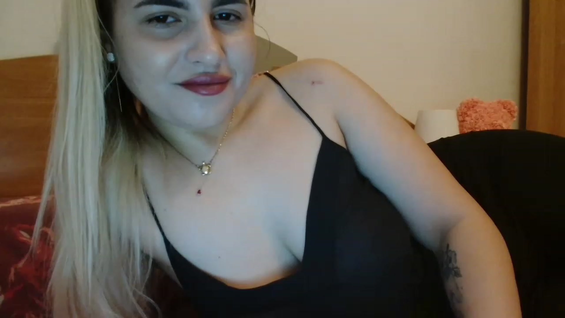 Gallery image thumbnail from MissDafina's myfreecams stream on, 02/25/2023, 11:15 image 6 of 20
