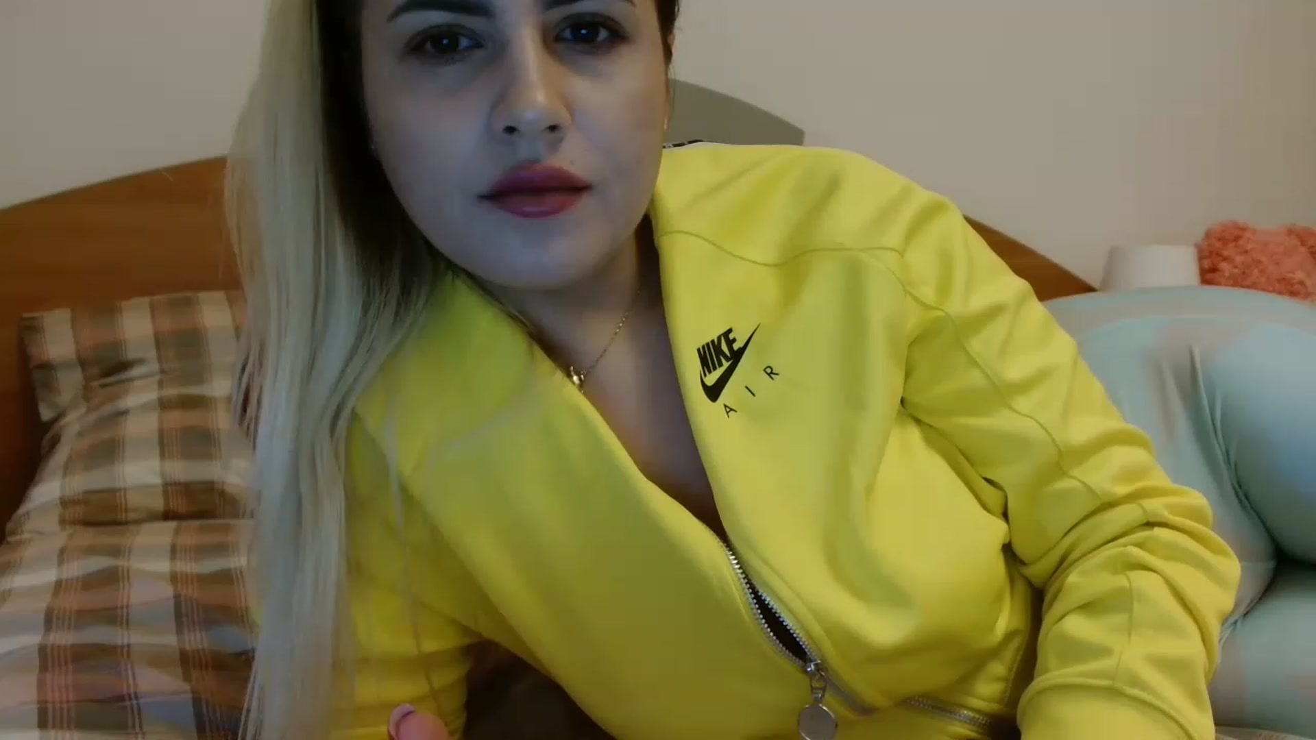 Gallery image thumbnail from MissDafina's myfreecams stream on, 03/12/2023, 15:17 image 20 of 20