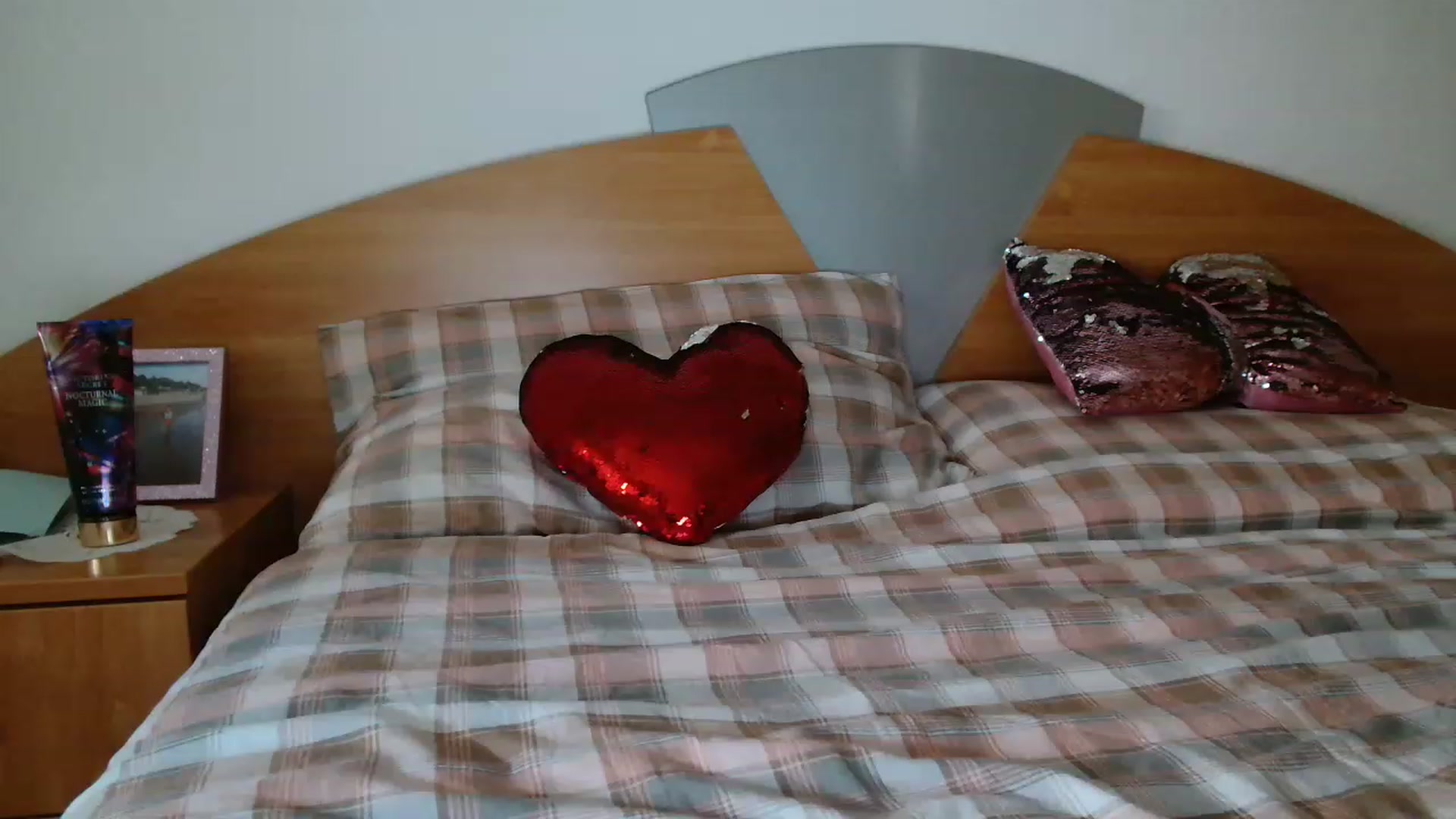 Gallery image thumbnail from MissDafina's myfreecams stream on, 03/12/2023, 15:17 image 13 of 20