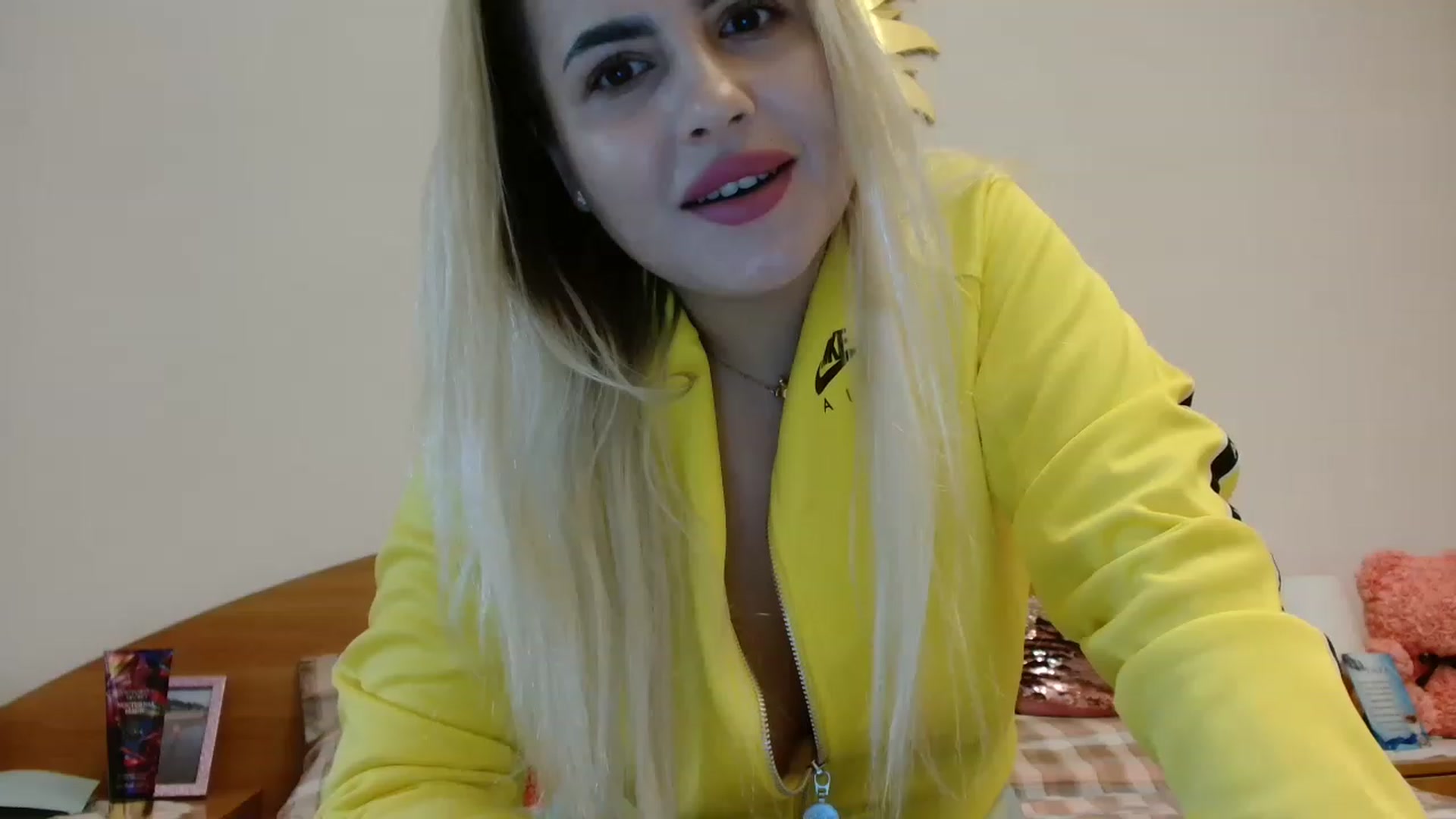 Gallery image thumbnail from MissDafina's myfreecams stream on, 03/12/2023, 15:17 image 8 of 20