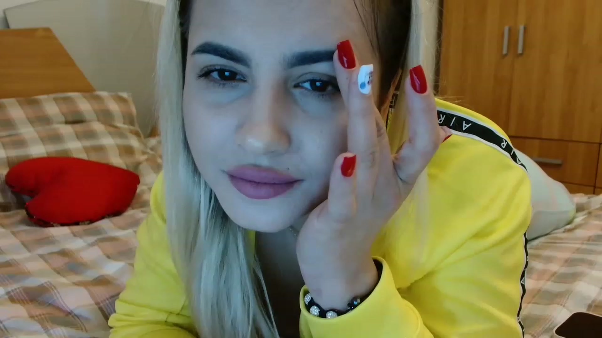 Gallery image thumbnail from MissDafina's myfreecams stream on, 03/12/2023, 15:17 image 3 of 20