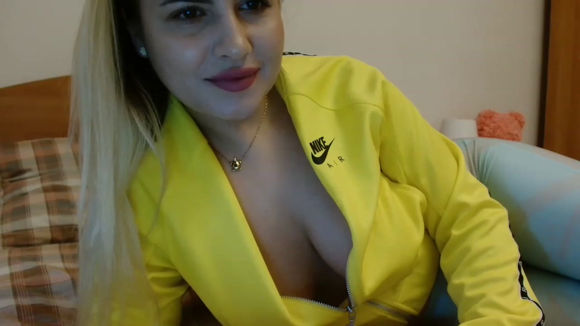 Gallery image thumbnail from MissDafina's myfreecams stream on, 03/12/2023, 15:17 image 11 of 20