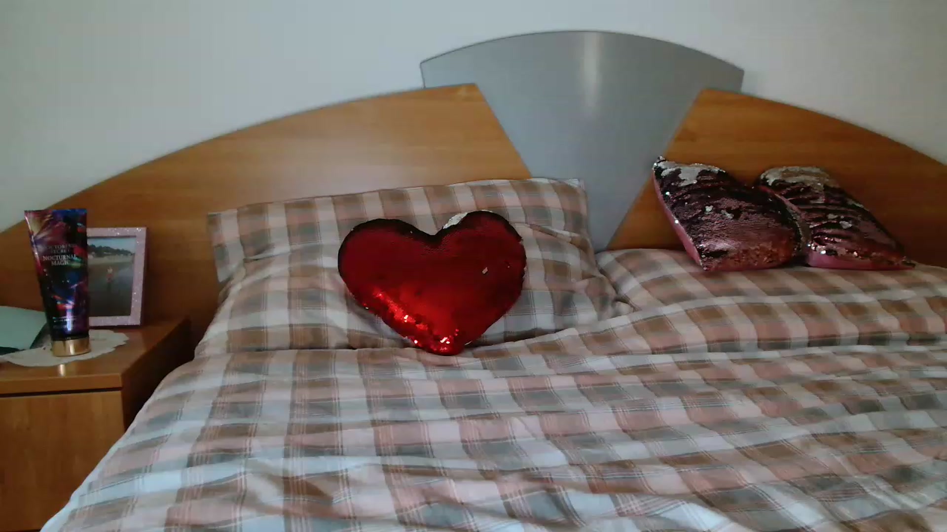 Gallery image thumbnail from MissDafina's myfreecams stream on, 03/12/2023, 15:17 image 15 of 20